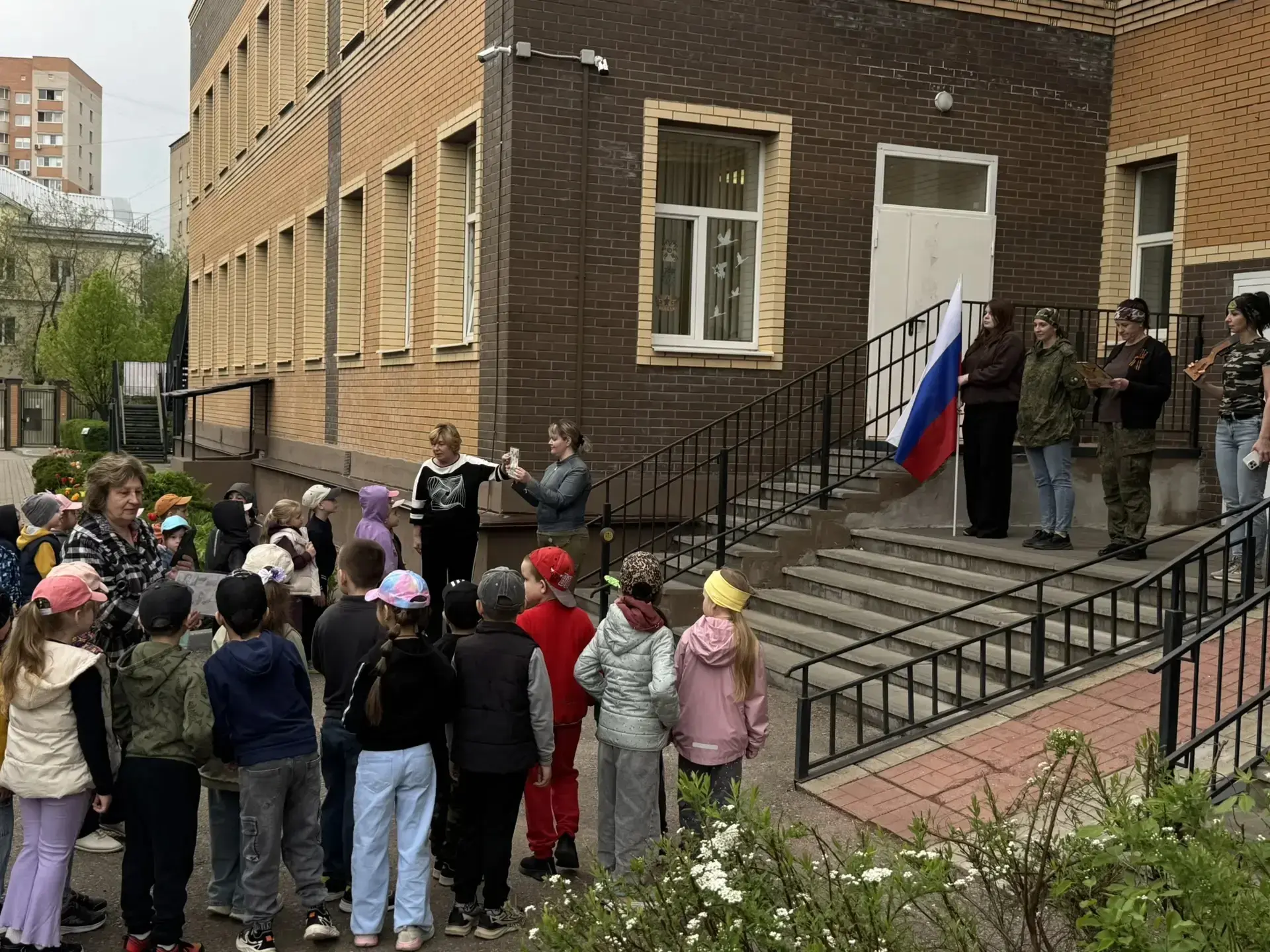 Зарничка, вперёд! К Победе! Для детей старшего дошкольного возраста на территории ДО 5 МОУ СОШ № 12 