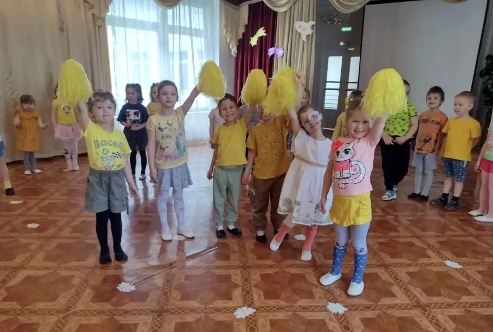 💢 Цветная неделя: день второй – жёлтый  Друзья! В дошкольном здании №6 продолжается «Цветная неделя»