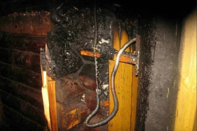 В Свердловской области в селе Новопышминское при пожаре погибли две женщины — 86 и 57 лет.