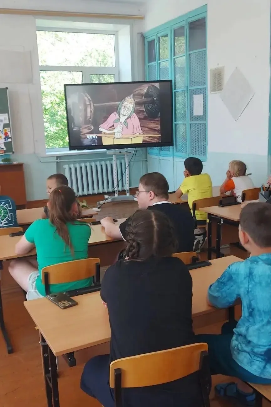 🌟 День фантазёров в нашем лагере прошёл на ура!
Воспитанники окунулись в мир творчества и выдумок:
