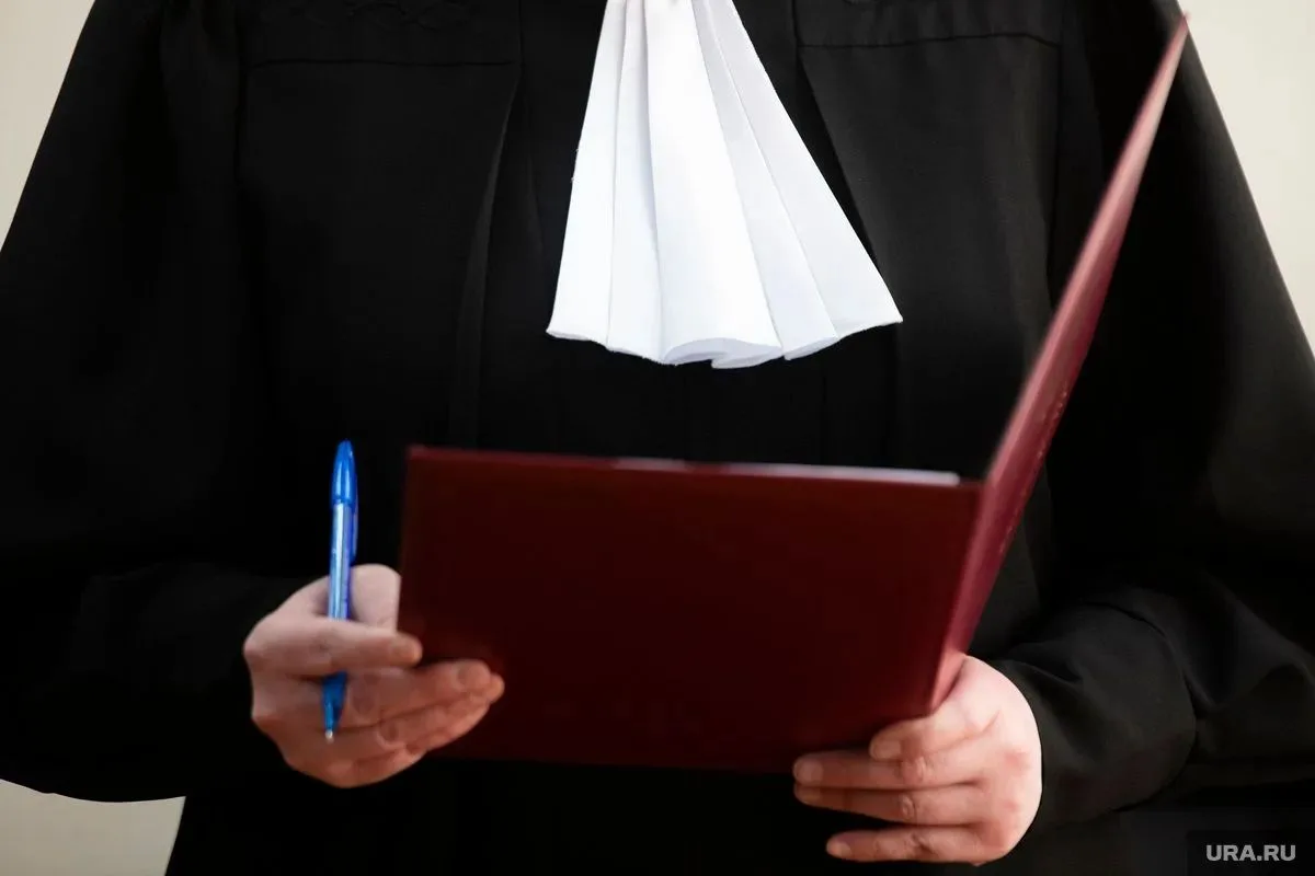 ⚖️ Отца за то, что лупил родную дочь, оштрафовали в ХМАО