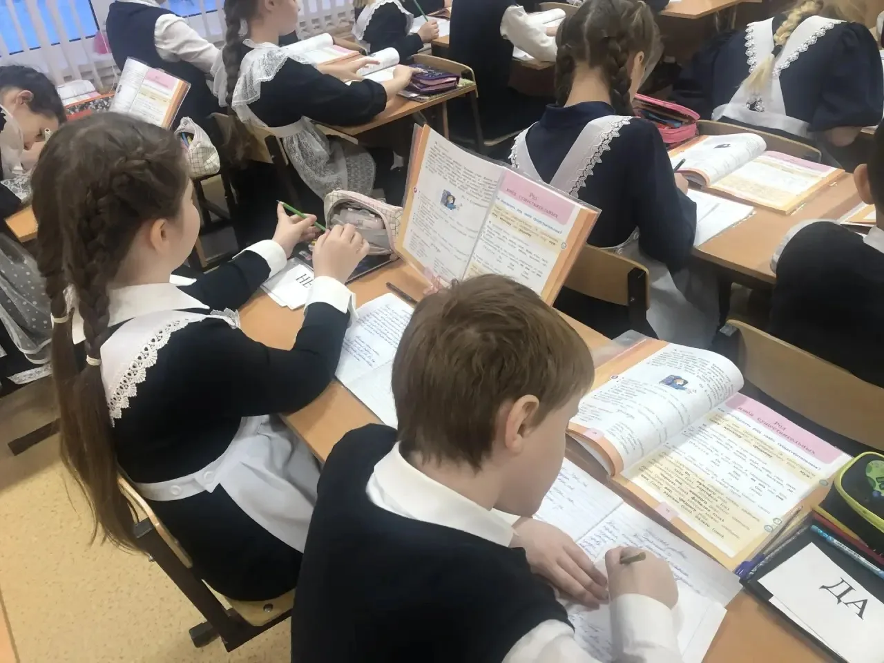 Продолжаются открытые уроки в начальной школе МБУ «Школа имени С.П.Королева». Сегодня в 3 «А» классе