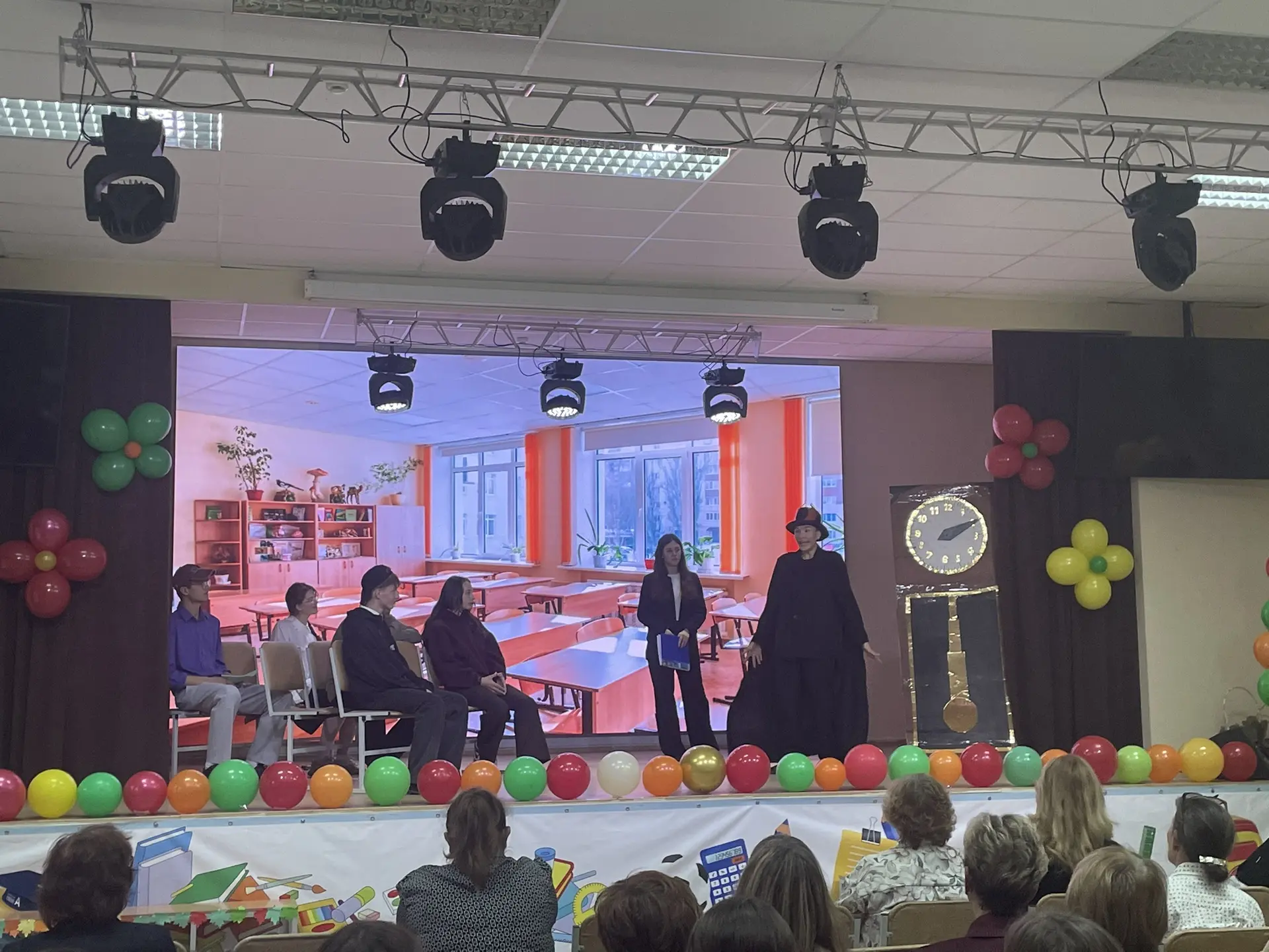 🎉 2 октября 2026 года в МАОУ «СОШ № 36 г. Челябинска» прошёл яркий праздничный концерт...