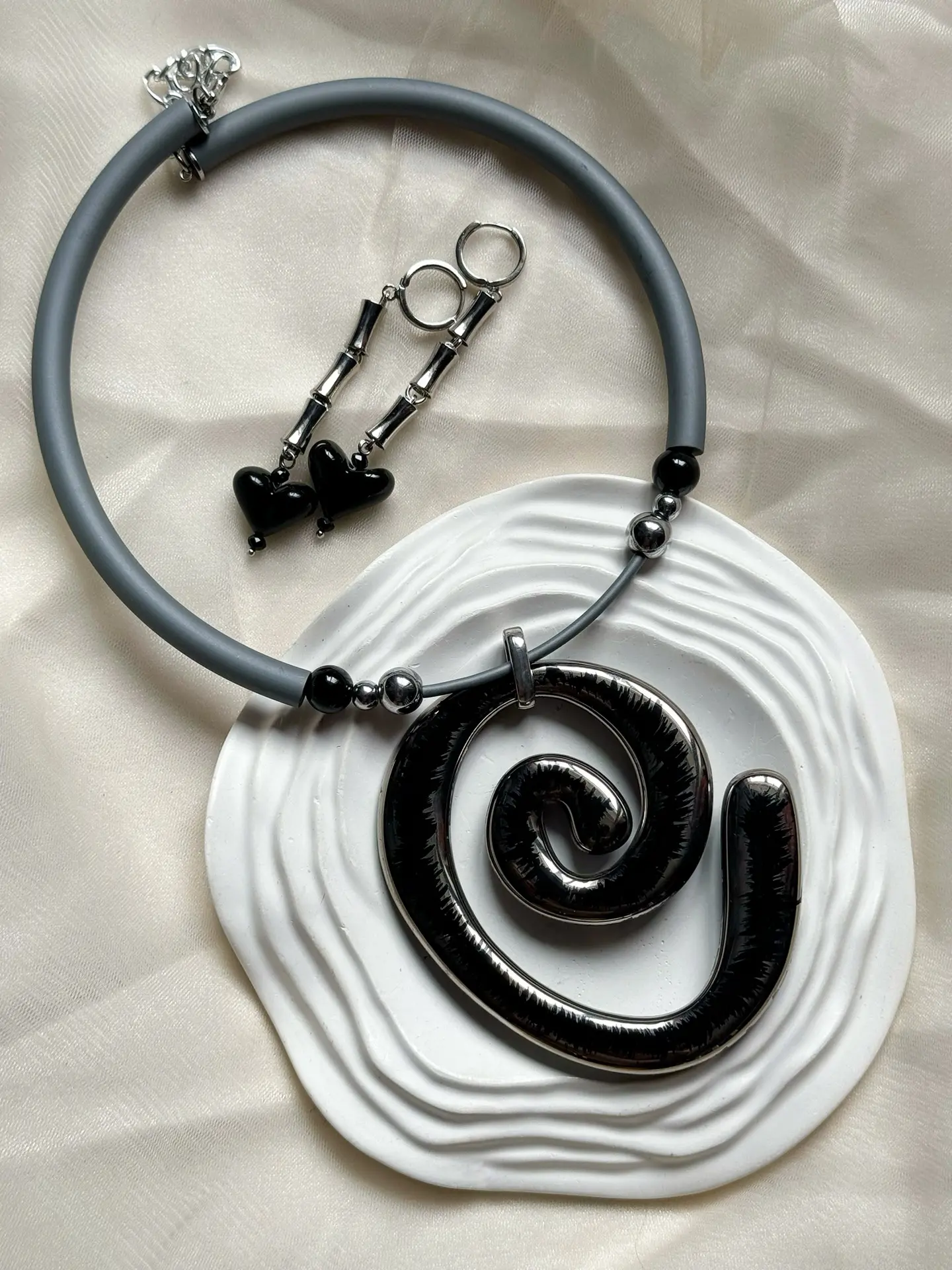 Чёрная спираль 🖤