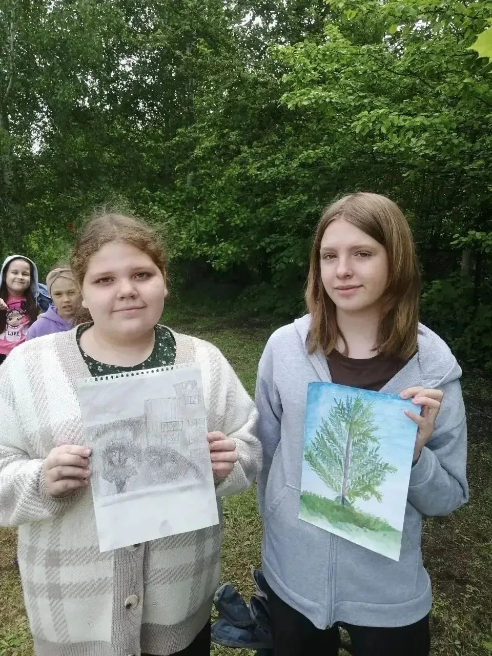 👩‍🎨Пленэр на природе: юные художники Сердобского района пишут с натуры

🎨 2 июня 2026 года на изо