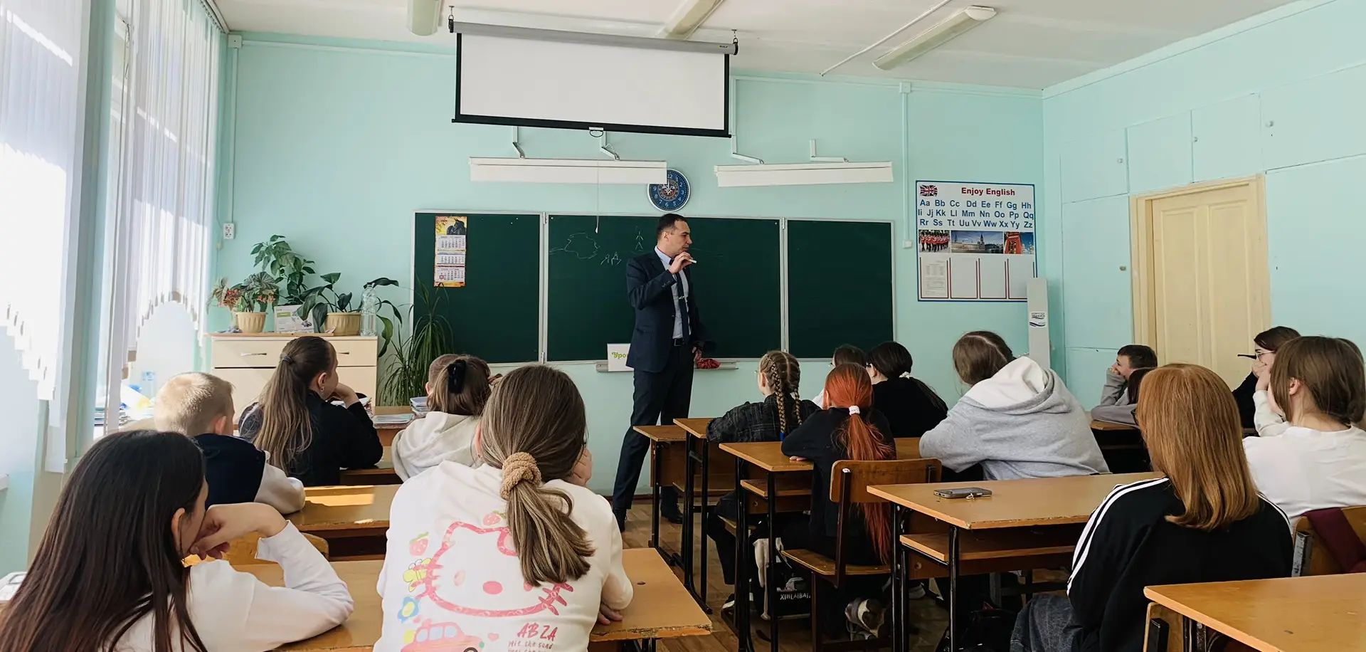 #Школа22 #Уроксинтересом  👨🏼‍🏫В школе прошел познавательный урок в рамках программы «Трезвая Россия»