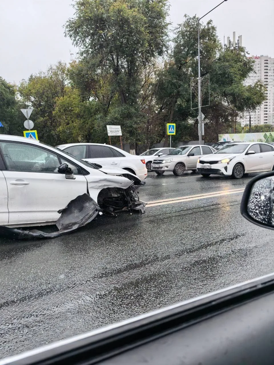 🚨 Серьёзная авария спровоцировала пробку на Ново-Садовой в Самаре
