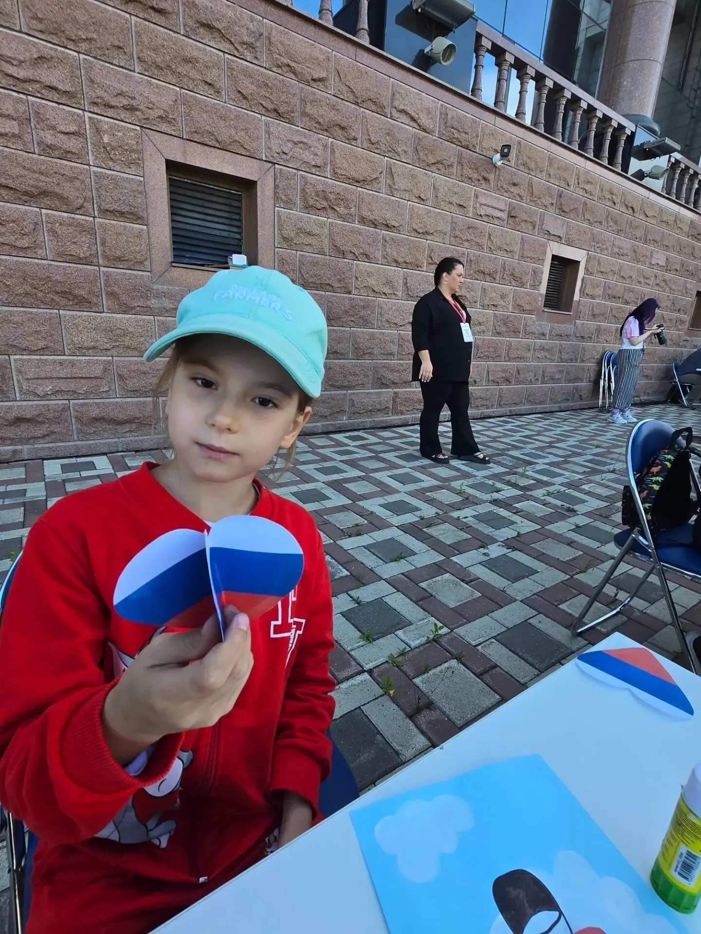 🇷🇺 Праздник флага России: яркий день старшей группы! 🎨📸