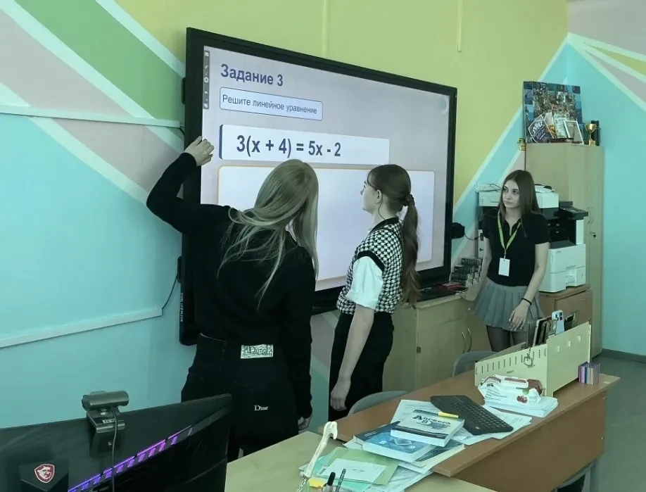 💫 День самоуправления  🌿 75 смельчаков-волонтеров попробовали себя в  роли учителей и администраторо