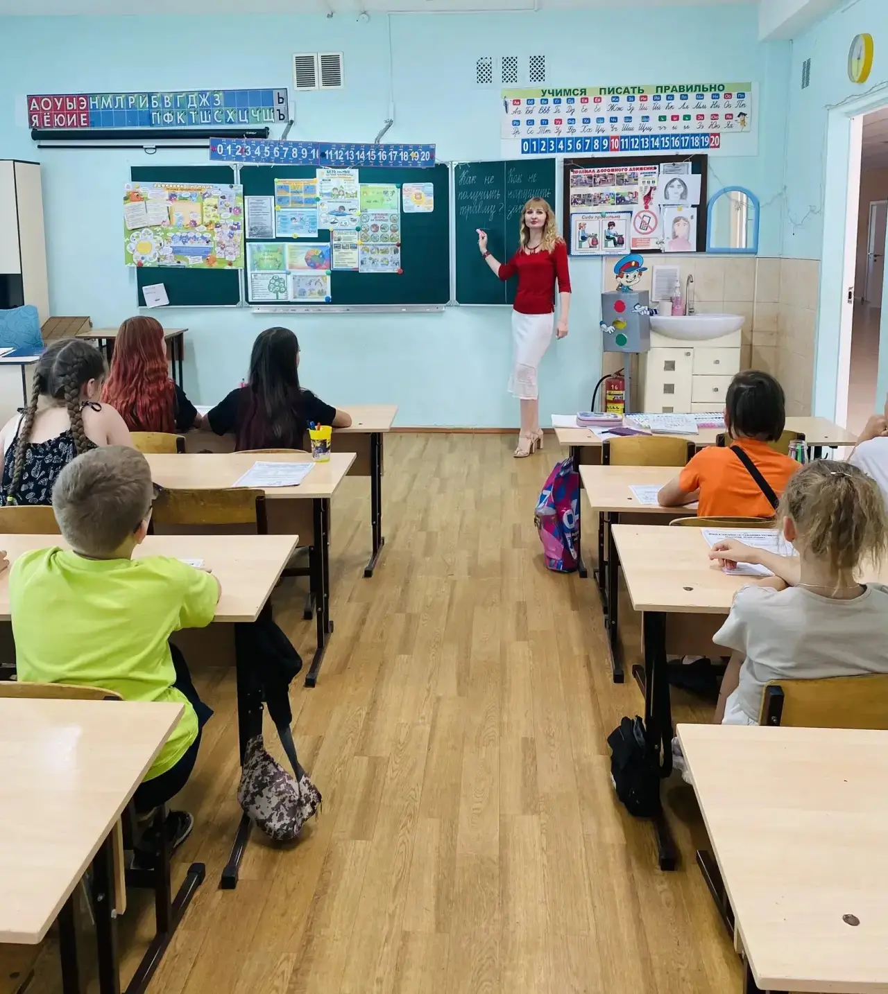 10 июля в нашей школе прошел 🏫🎓классный час, посвященный безопасности во время летних...