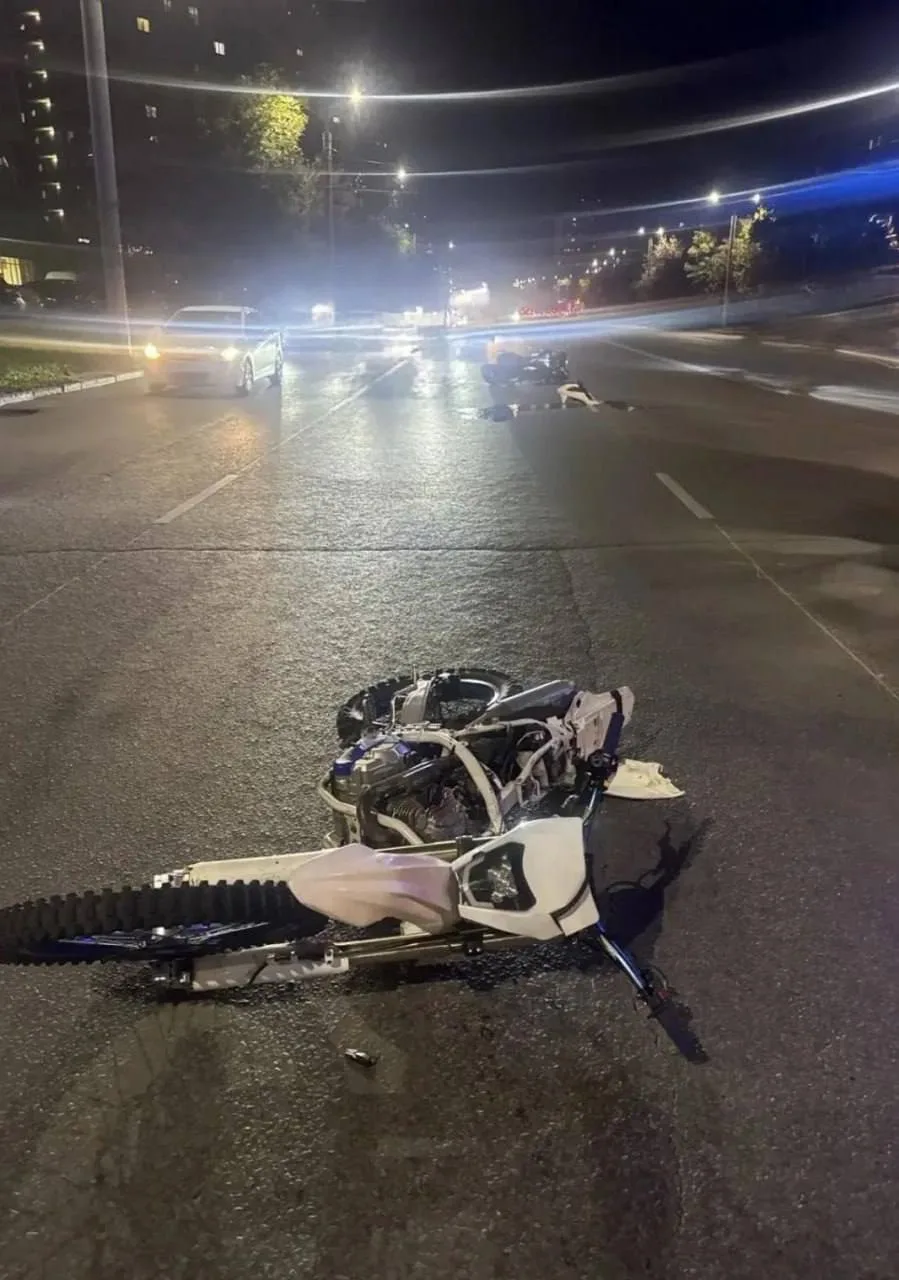 🏍️ Бесправник на питбайке устроил серьезное ДТП на Чичерина