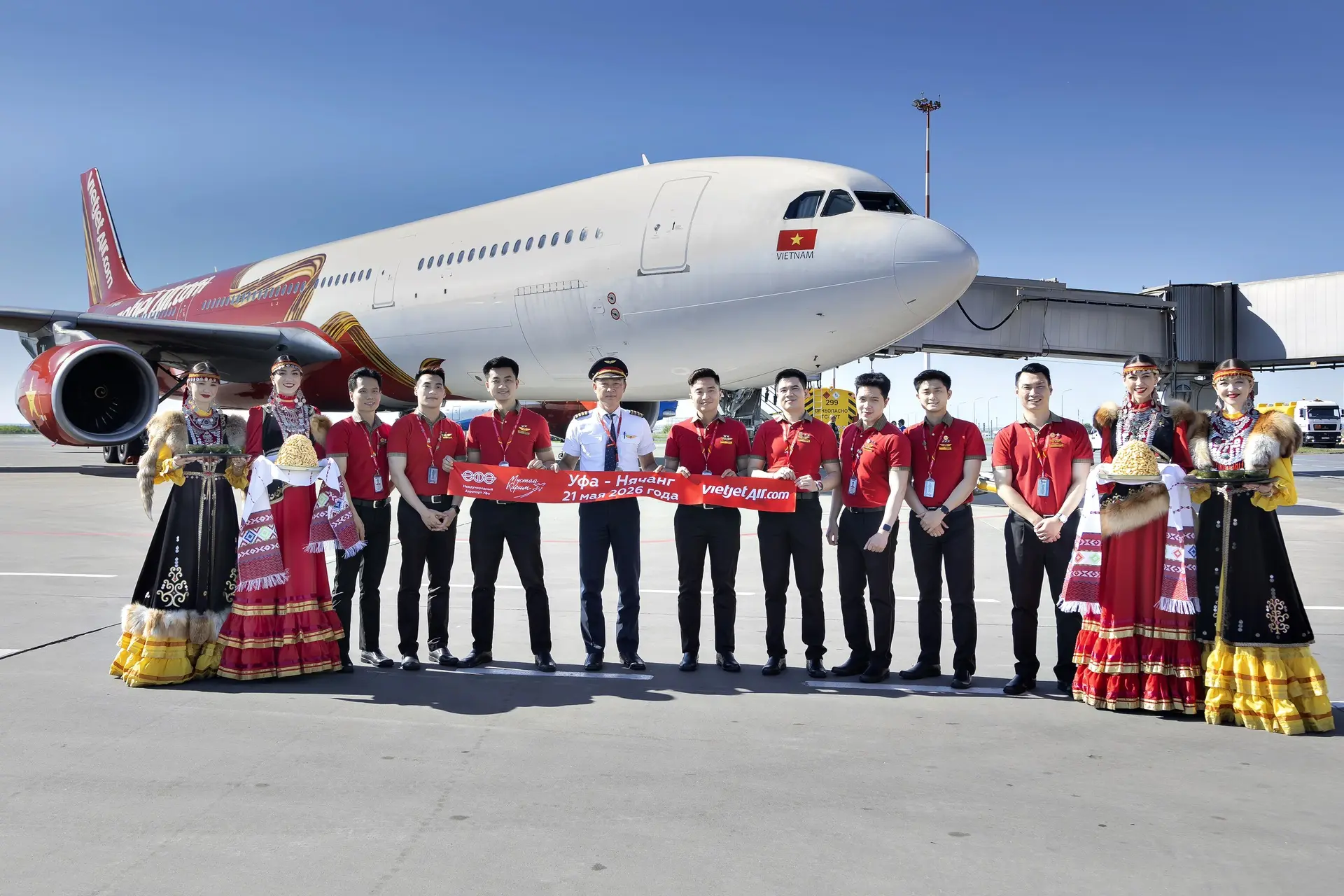 Вьетнамский перевозчик VietJet открыл программу полетов из Уфы в Нячанг.  Борт авиакомпании впервые 