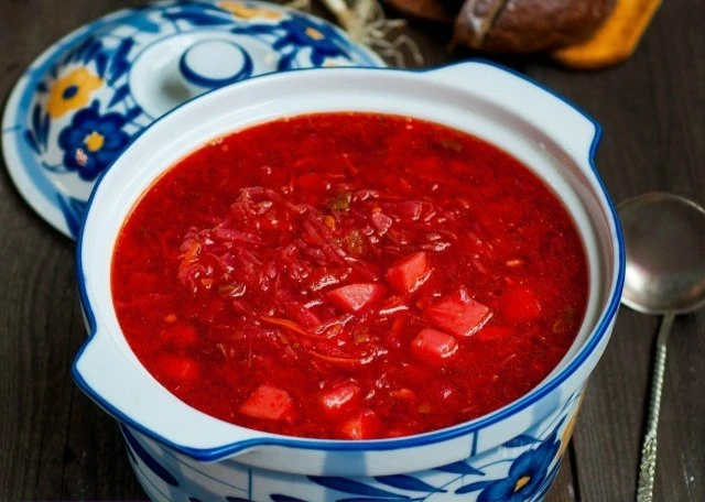 БОРЩ С БОЛГАРСКИМ ПЕРЦЕМ