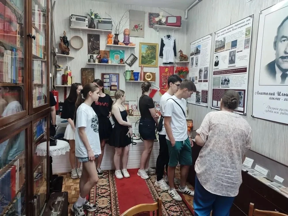 📚✨ Путешествие в мир знаний и здоровья!