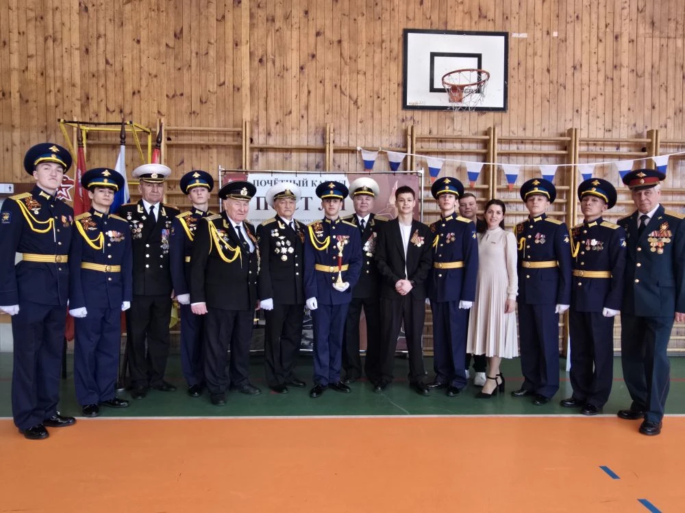 🎉 Ура! Сегодня в Домодедовской СОШ №1 прошёл VI смотр-конкурс Почетных караулов «Пост №1», и наш отр