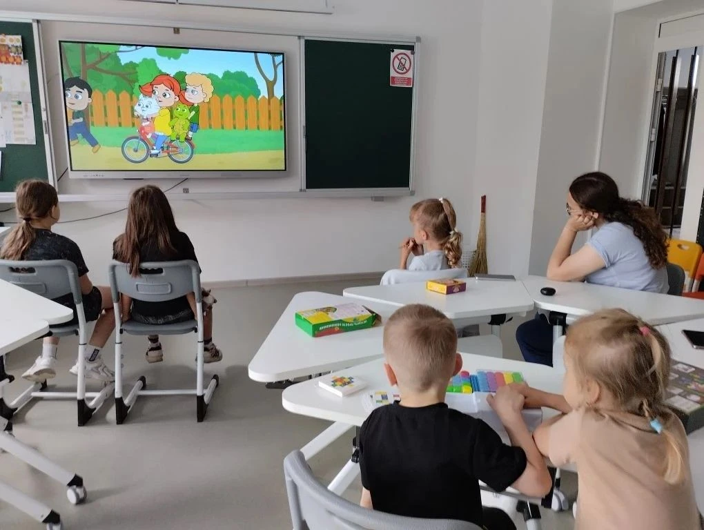 «За рулём — только взрослые»: в пришкольном лагере напомнили о запрете управления транспортом детьми