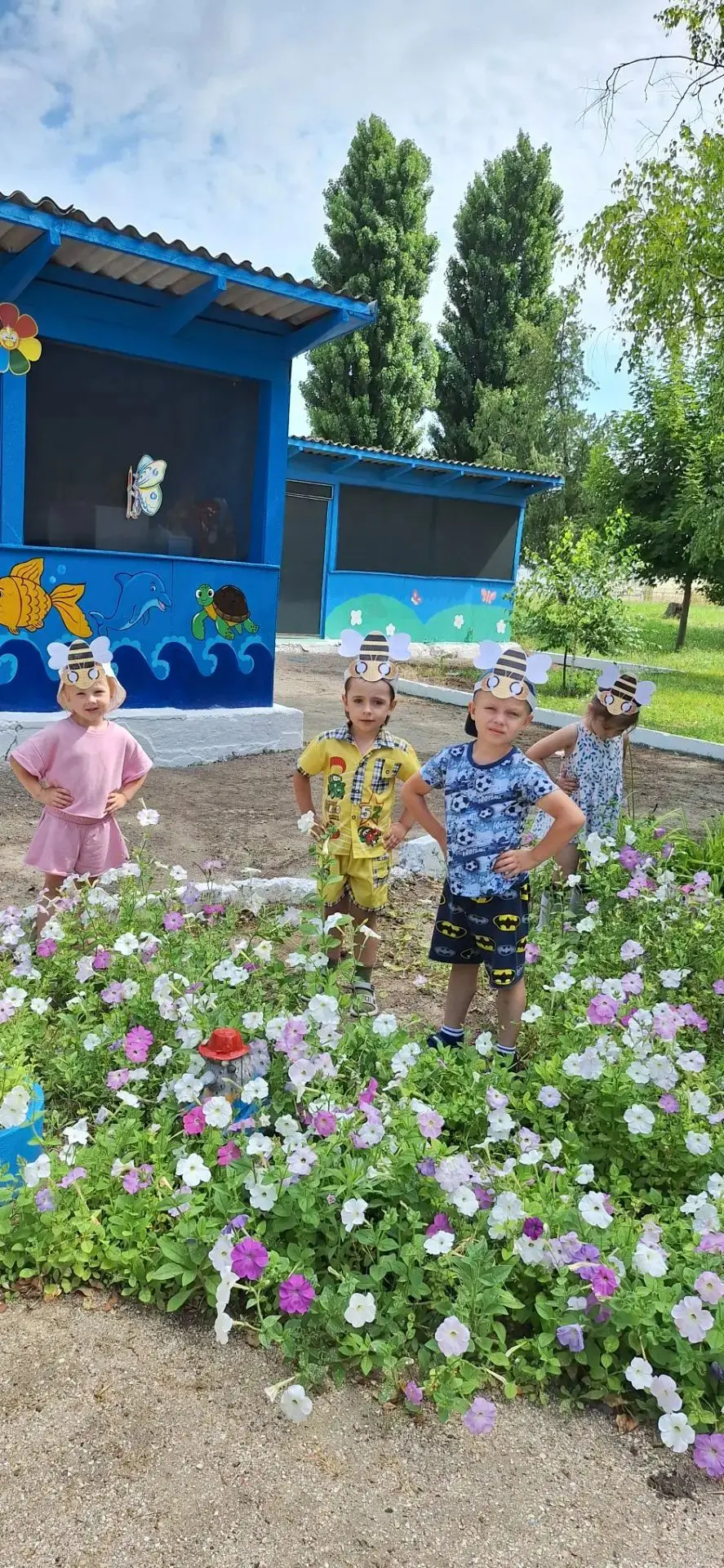 «Лето — самое время для веселья и движения! 😍 Ребята из младшей группы „Одуванчики“ сегодня от души