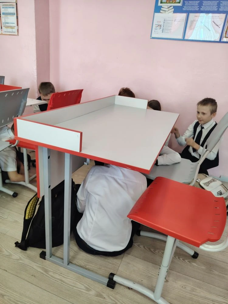 🛡️ ВАЖНО ЗНАТЬ, ЧТОБЫ ВЫЖИТЬ: В ГИМНАЗИИ ПРОШЛИ УЧЕНИЯ ПО АНТИТЕРОРУ  И ПРИ СРАБАТЫВАНИИ  ВЗРЫВНОГО 