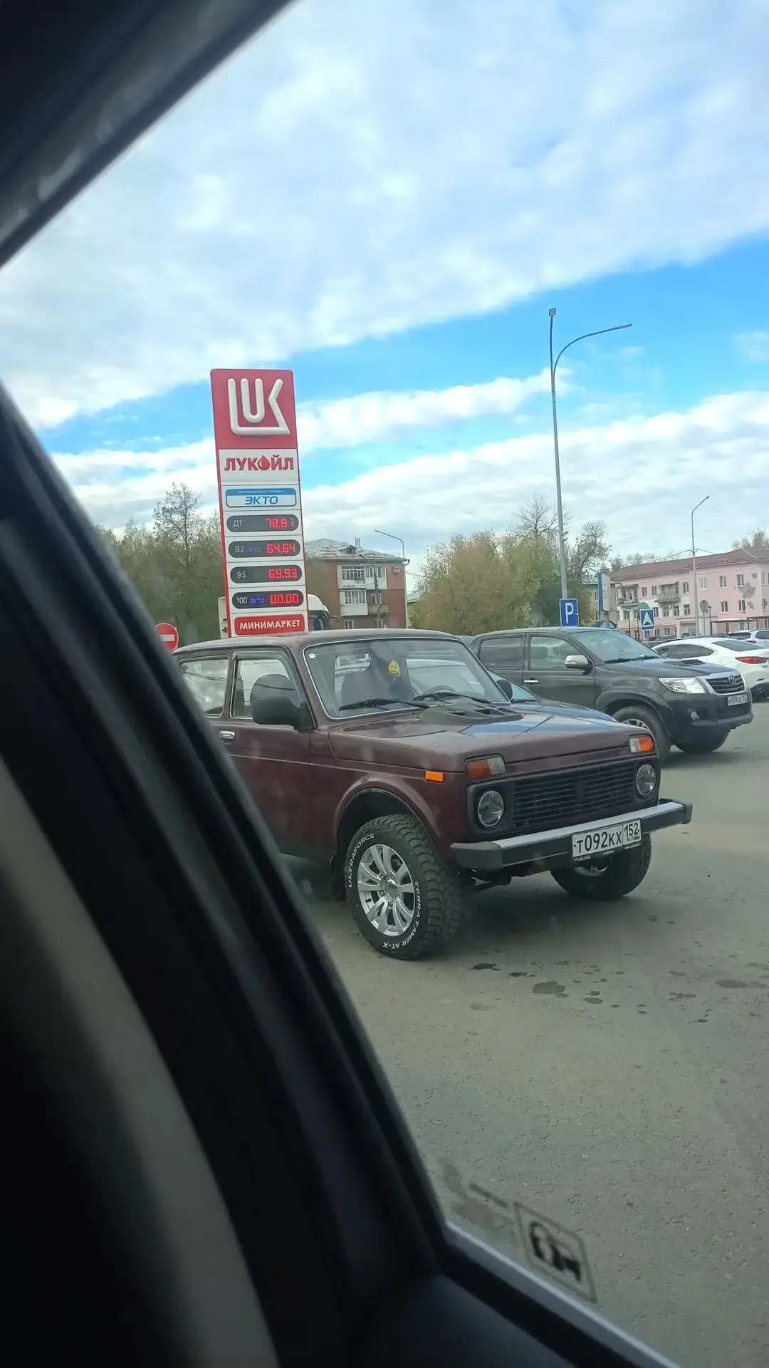 Ждановский, очередь от жд
