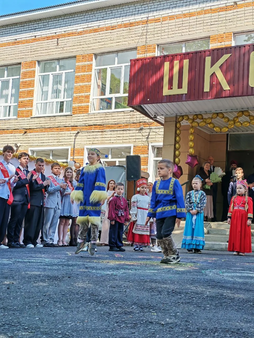 Первые маленькие гастроли групп "Непоседы" и "Карамельки"! 😊