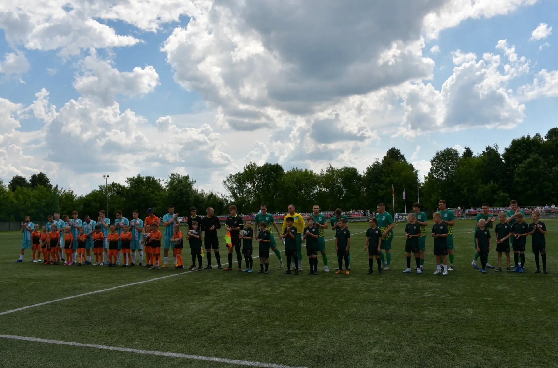 ⚽ ФК «Лихославль» победил в День округа

Праздничный матч завершился победой ФК «Лихославль» над ком