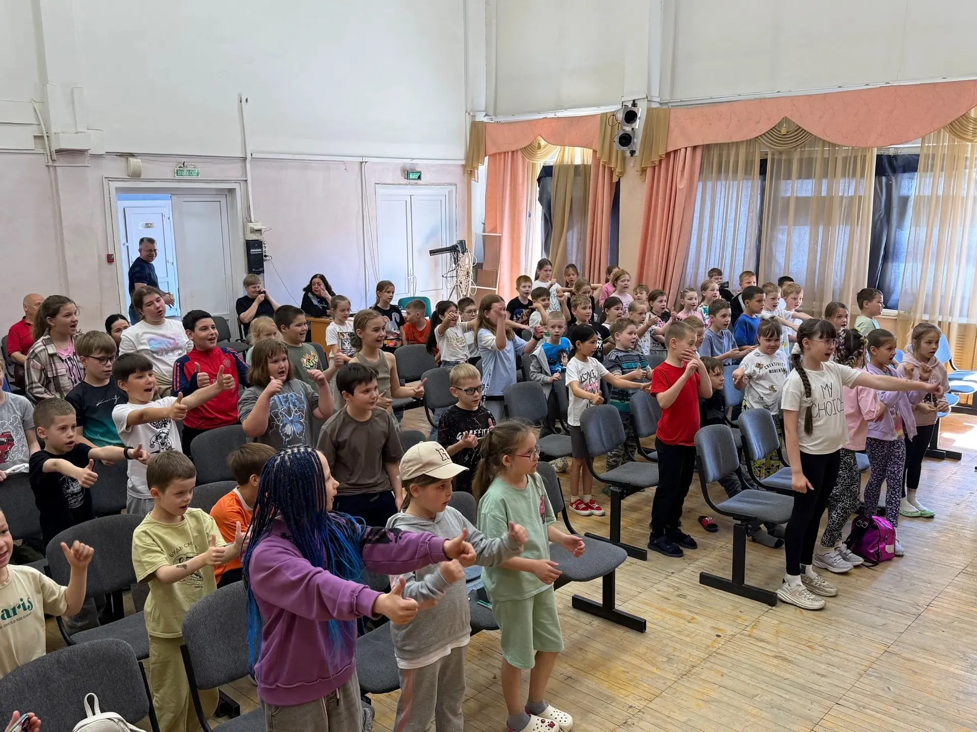 🗓 Первая неделя в школьном лагере пролетела незаметно!