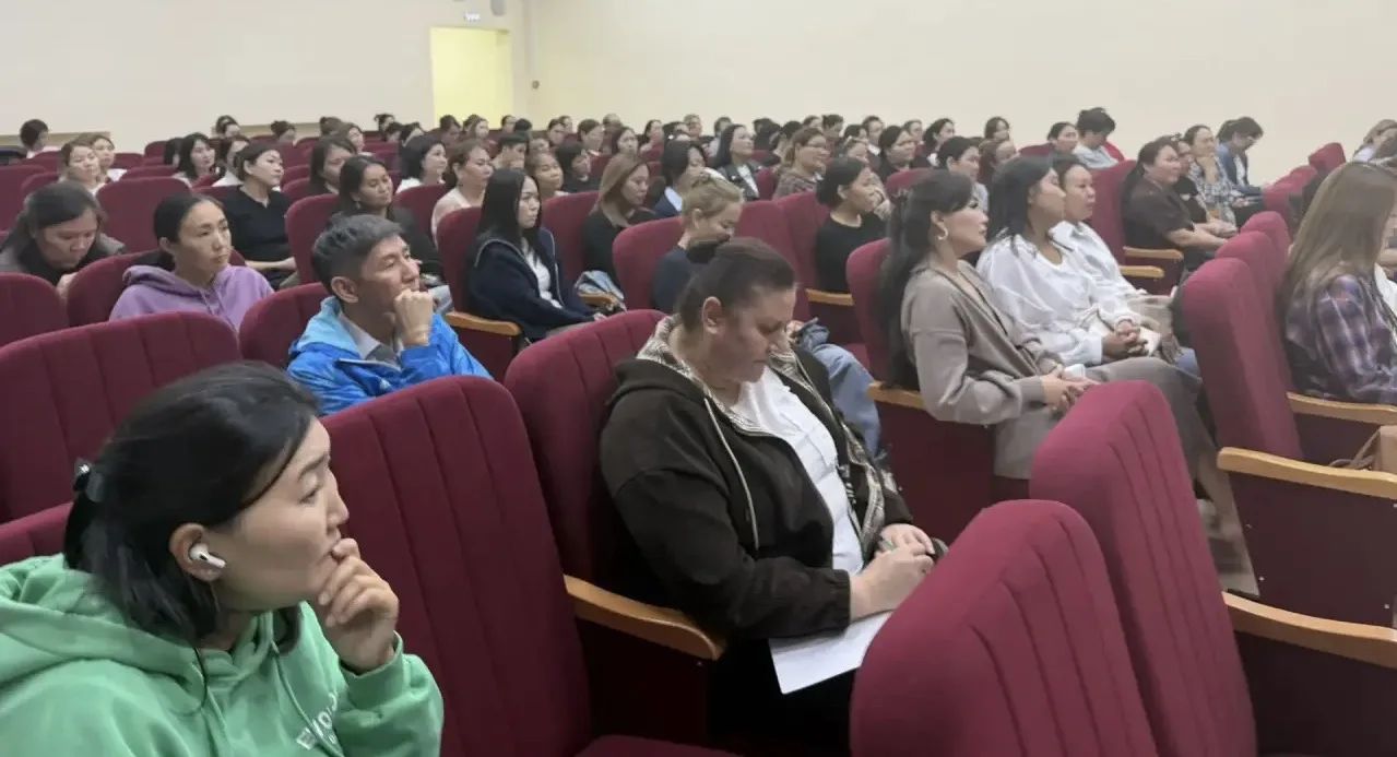 Единство целей: в нашей школе прошло общешкольное родительское собрание 🤝✨