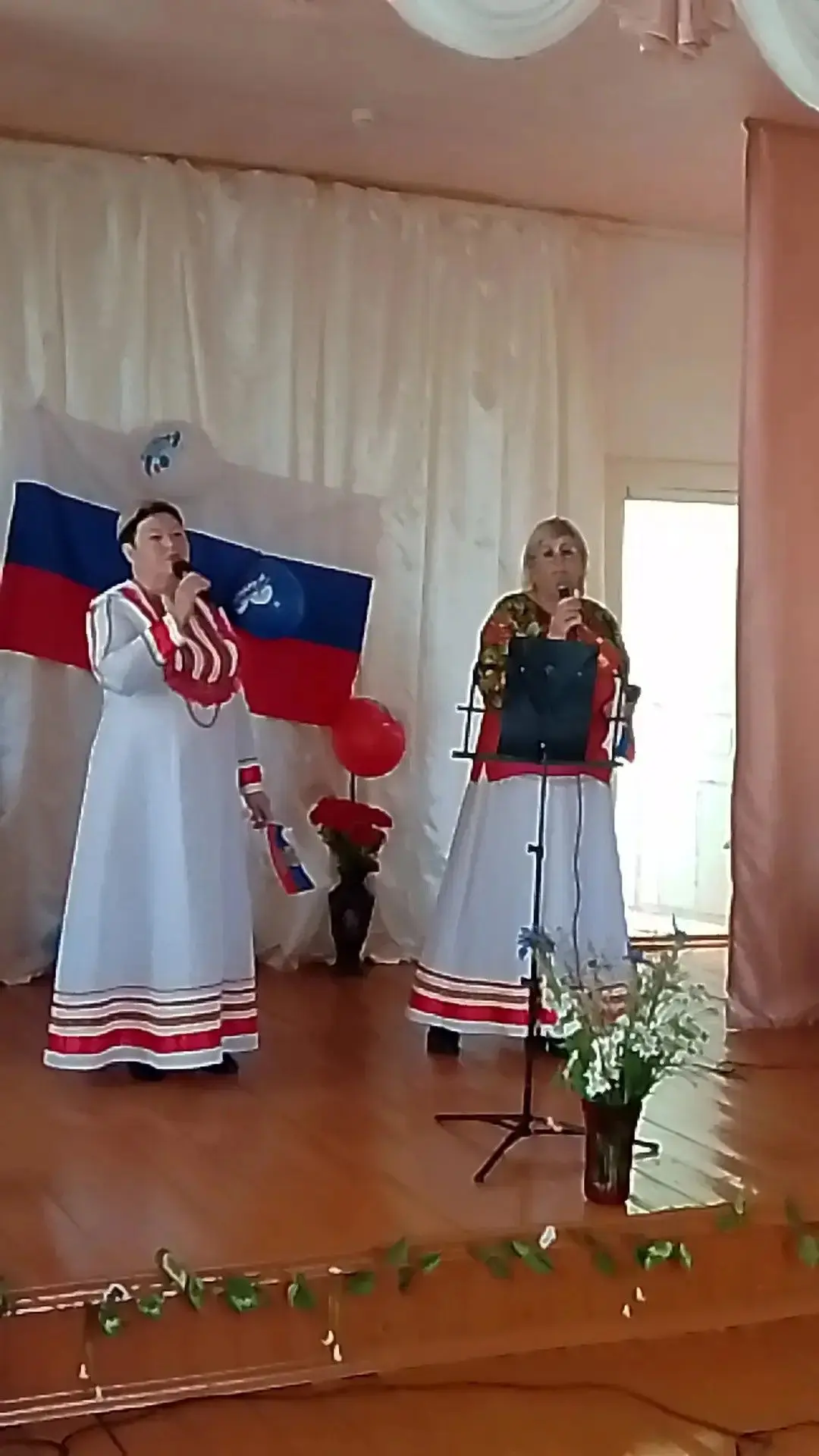 Сегодня, 11 июня, в преддверии Дня России, в Каржимантском СДК прошёл праздничный концерт. 

Для все