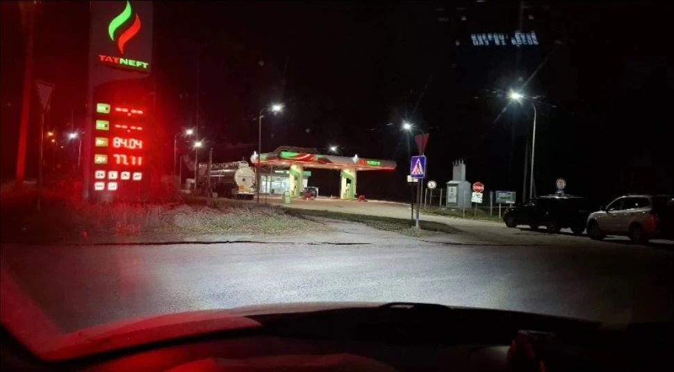 На ТН Монтажный стоит бензовоз