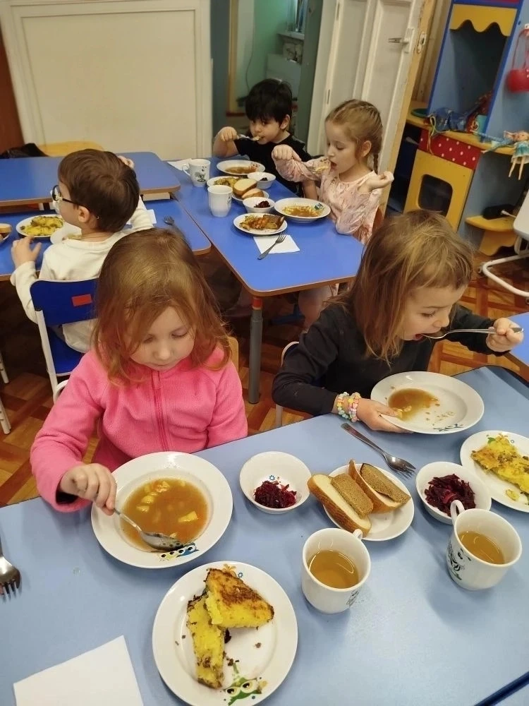 Животик проголодался и интересуется: а что же у нас на обед?😋   Вчера у ребят, в дошкольном корпусе 