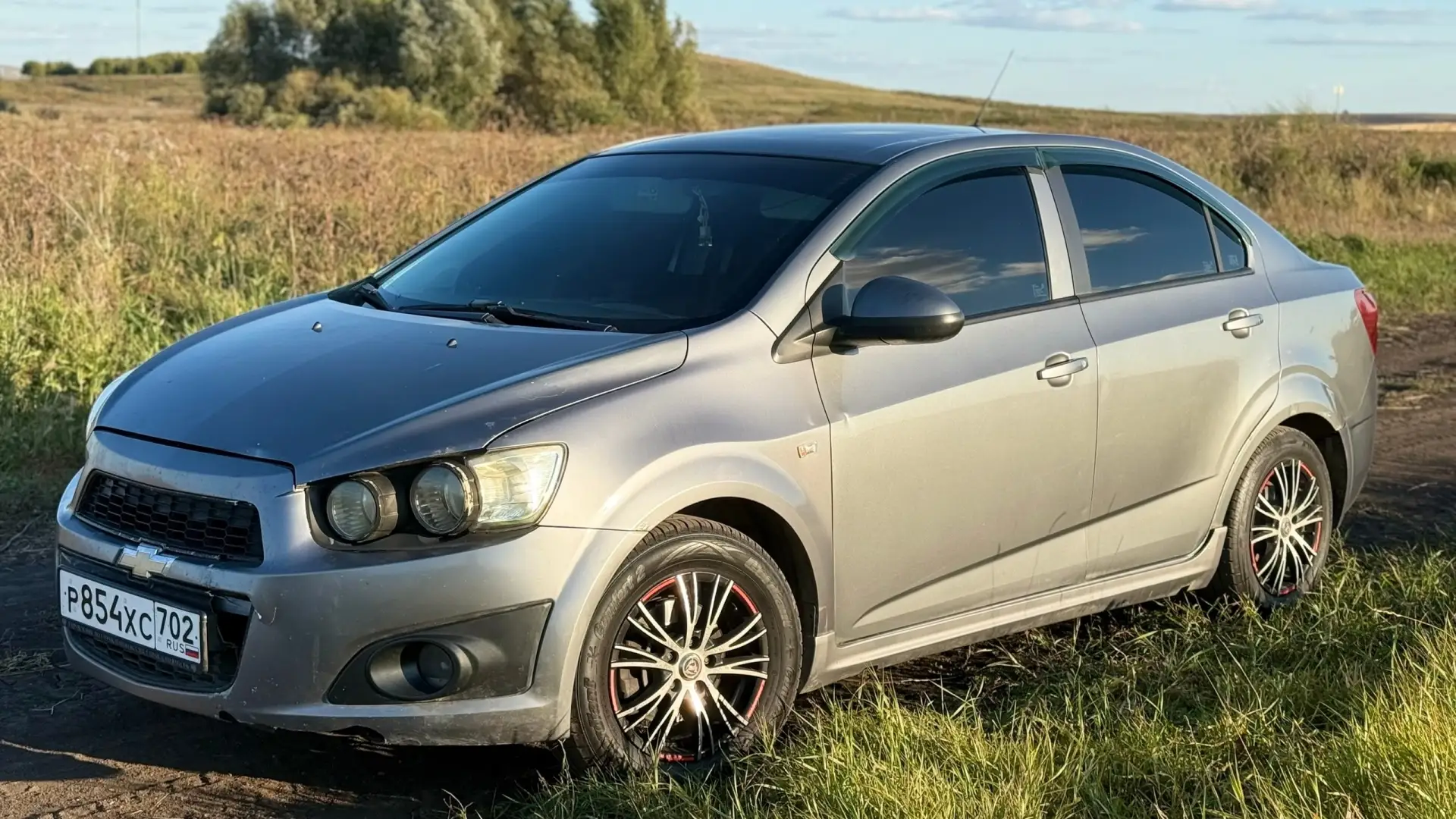 Продам Chevrolet Aveo T300 1.6 МТ 2013г