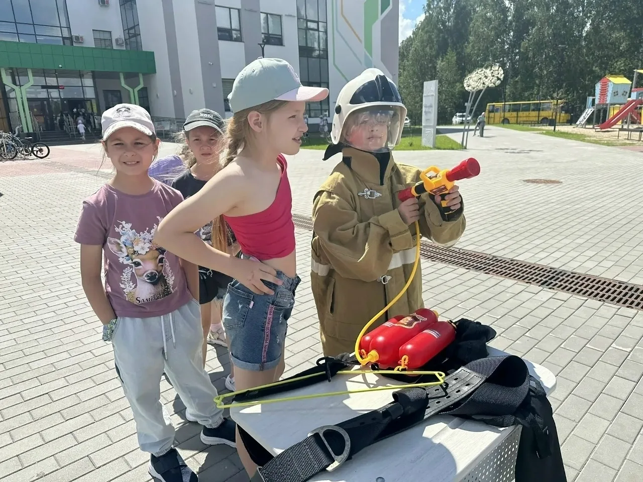 В посёлке Московский прошёл праздник безопасности, посвящённый 134-летию Всероссийского добровольног