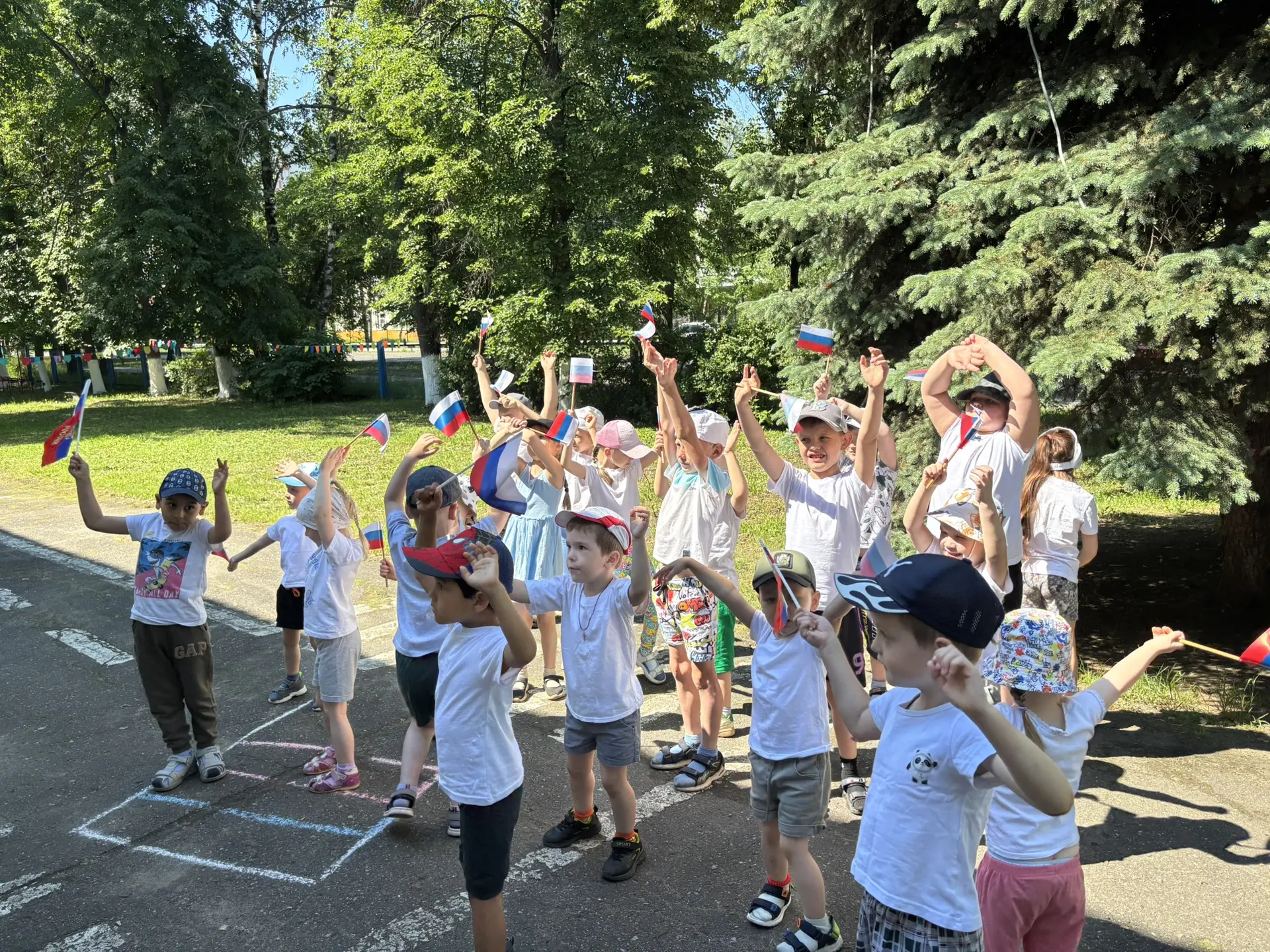 🎉 10 июня в нашем детском саду прошёл настоящий праздник👏, посвящённый Дню России ❤️

🇷🇺 Торжест
