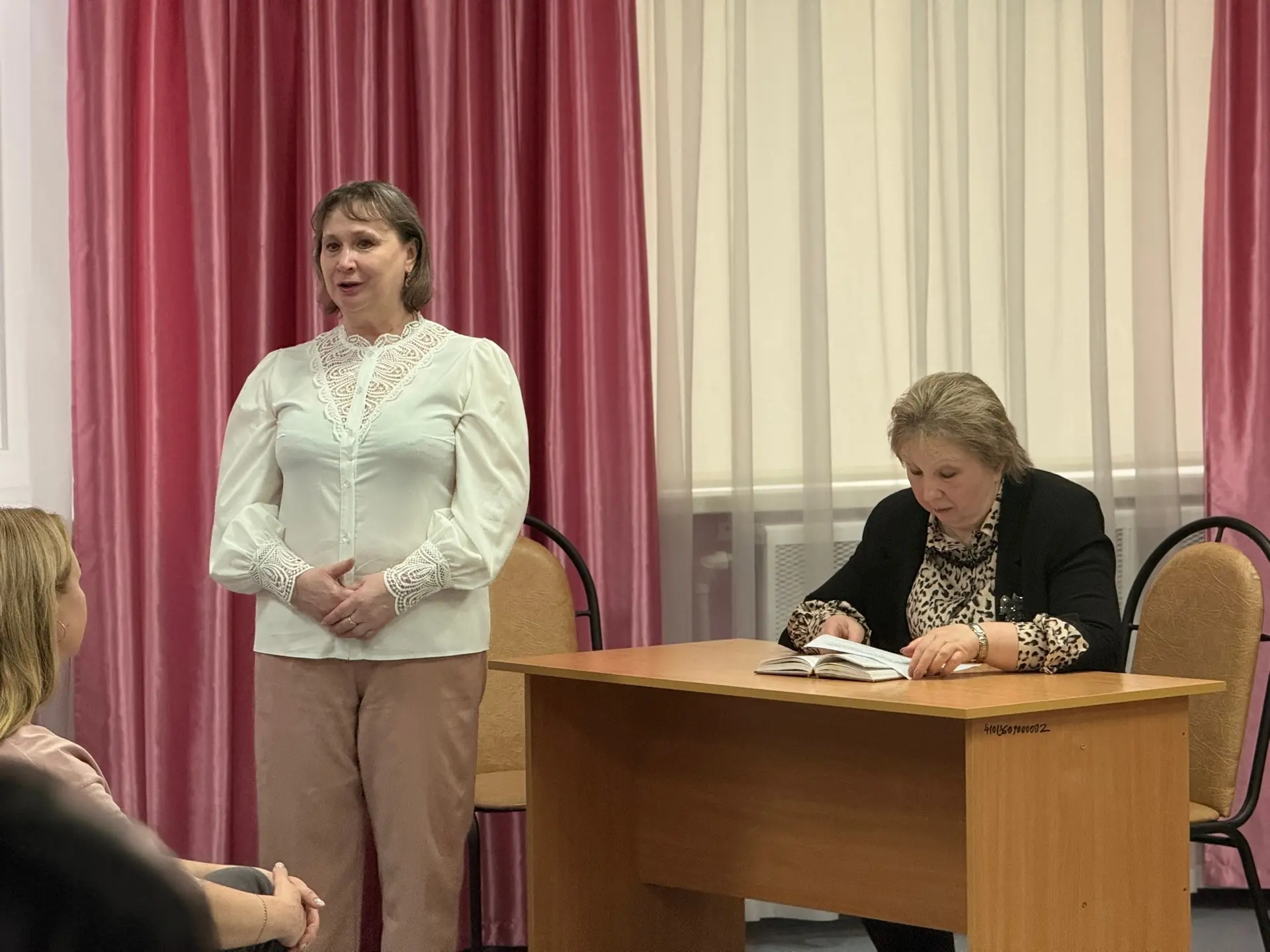 Сегодня учителя МОУ-СОШ №3 г.Можайска побывали на родительском собрании в МАДОУ  «Непоседа»🎒📚  В сле