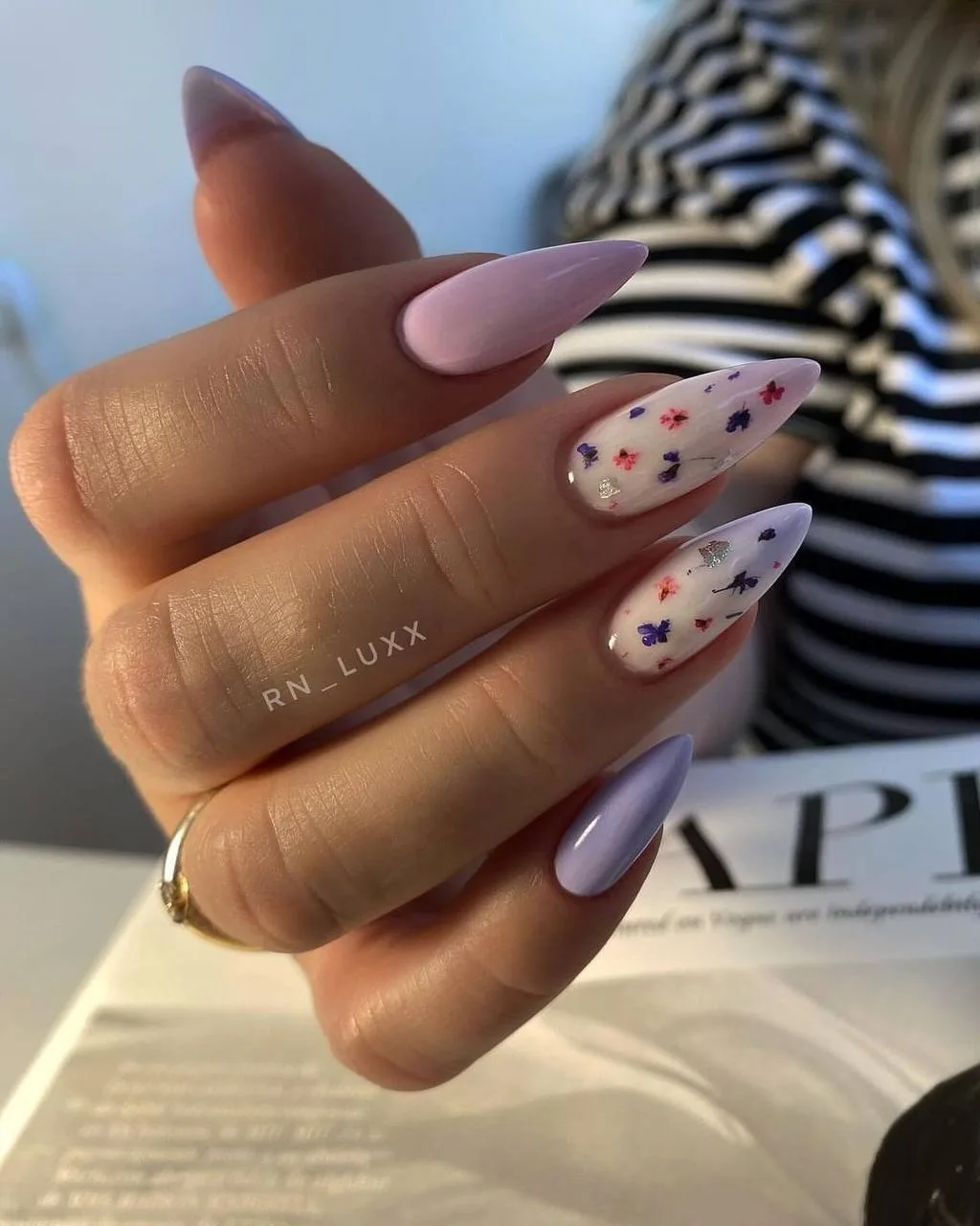 🤩   Как вам дизайн?
    🍓   - красота, попробую!
     ❤️   - мне не очень