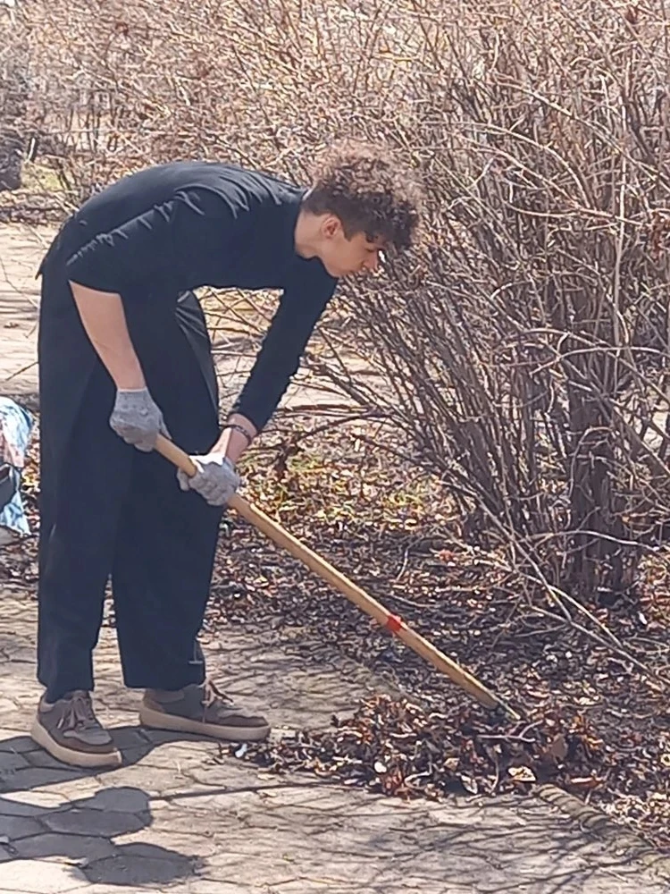 🌿 Чистый город начинается с нас! 🌿  В преддверии праздника первого мая и в рамках коммунарских сборо