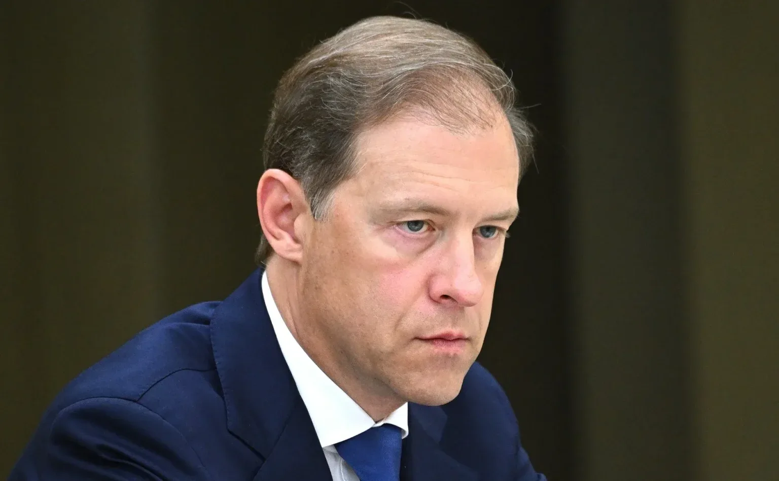 Денис Мантуров: к 2032 году кадровая потребность промпредприятий составит более 1,5 млн...