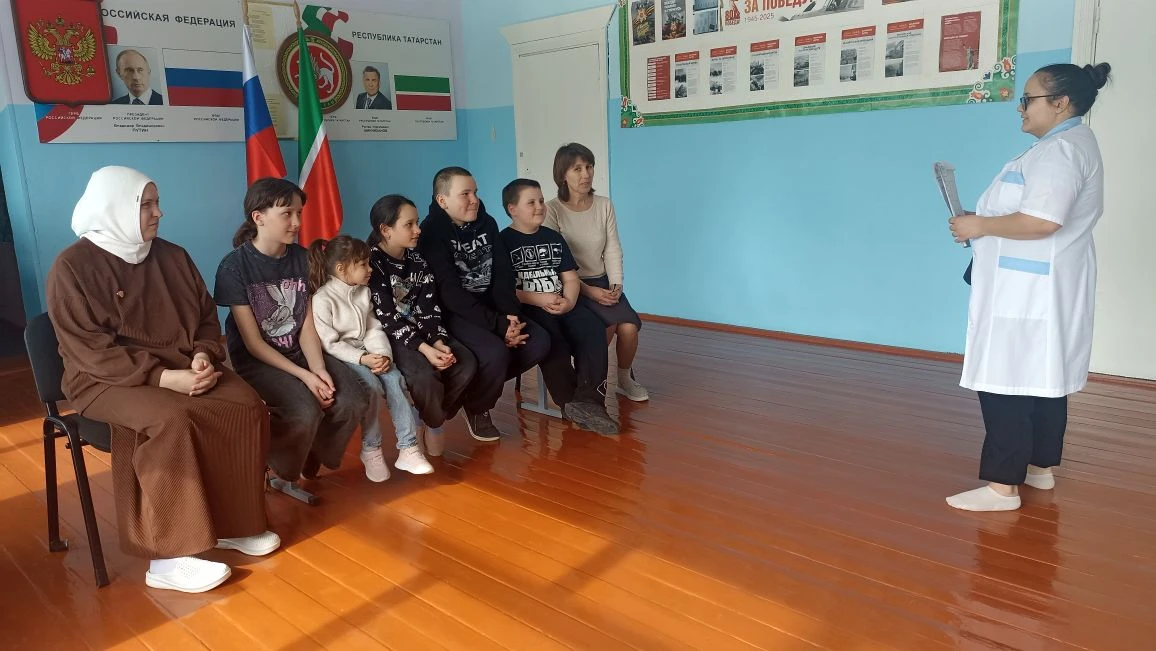 Лекции на тему :
"Как поддержать иммунитет? Для чего нужны прививки. " Читала фельдшер Садрутдинова 