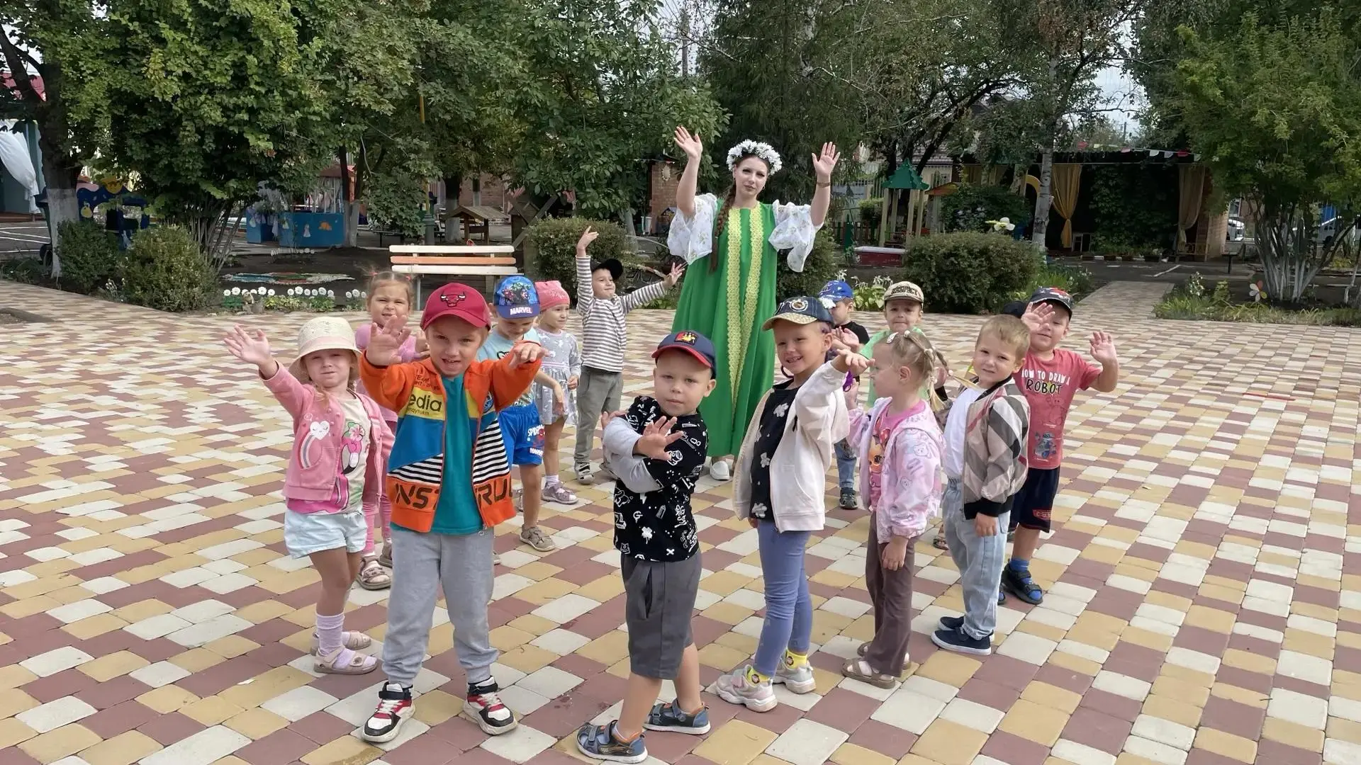 «До свидания, Лето!» — солнечный спортивный праздник в нашем саду ☀️