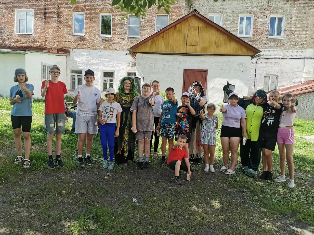 Волшебный день в лагере дневного пребывания «Неунывайка»! 🏕️✨

Сегодня, 15 июня, к нашим ребятам с 
