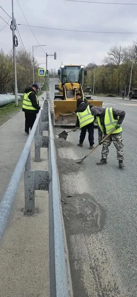 Город день за днем ⁣ 25 мая 2026 года ⁣ Дорожные службы Петропавловска‑Камчатского продолжают планов