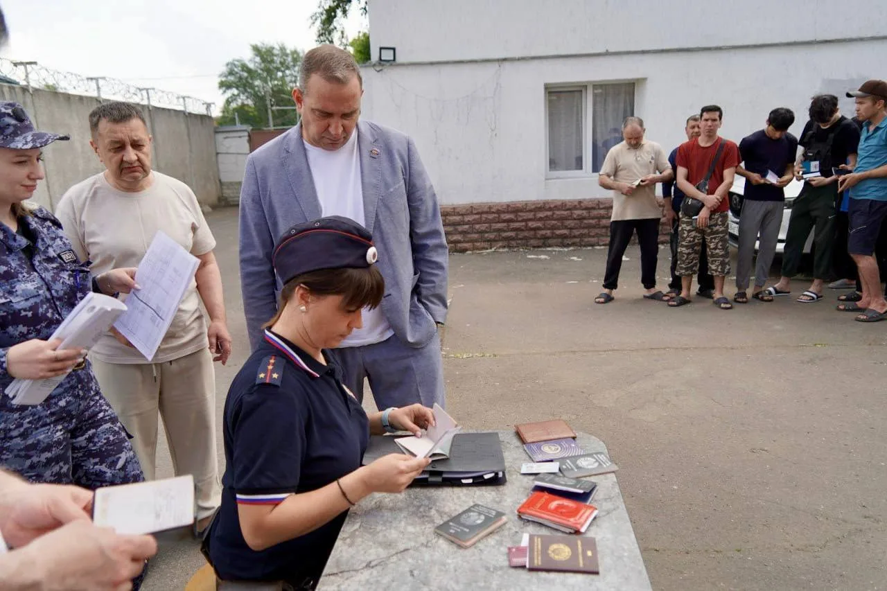Рейд по уклонистам от воинских обязанностей прошел в Подольске

Сотрудники администрации Г.о. Подоль