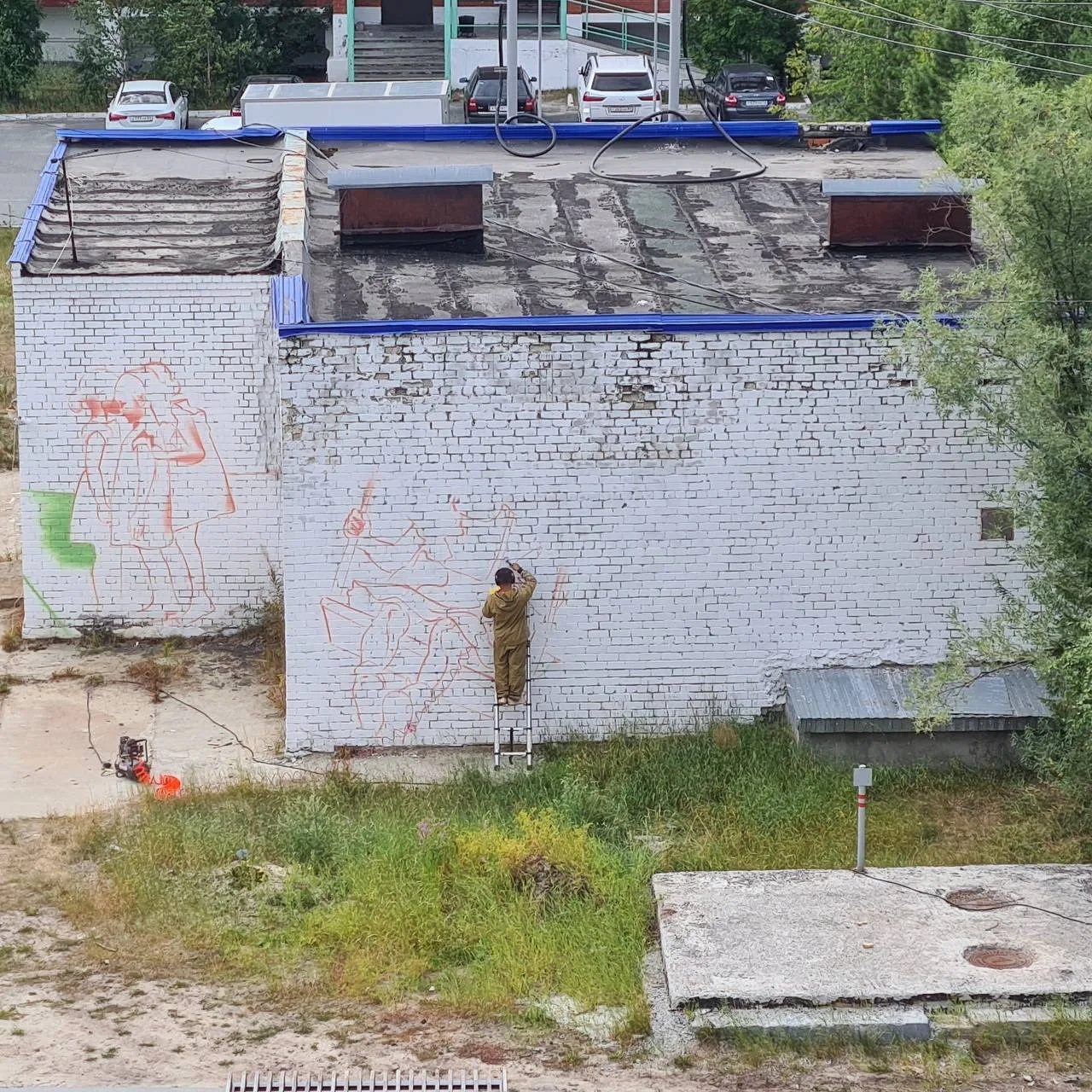 🎨 Подглядываем за созданием нового мурала