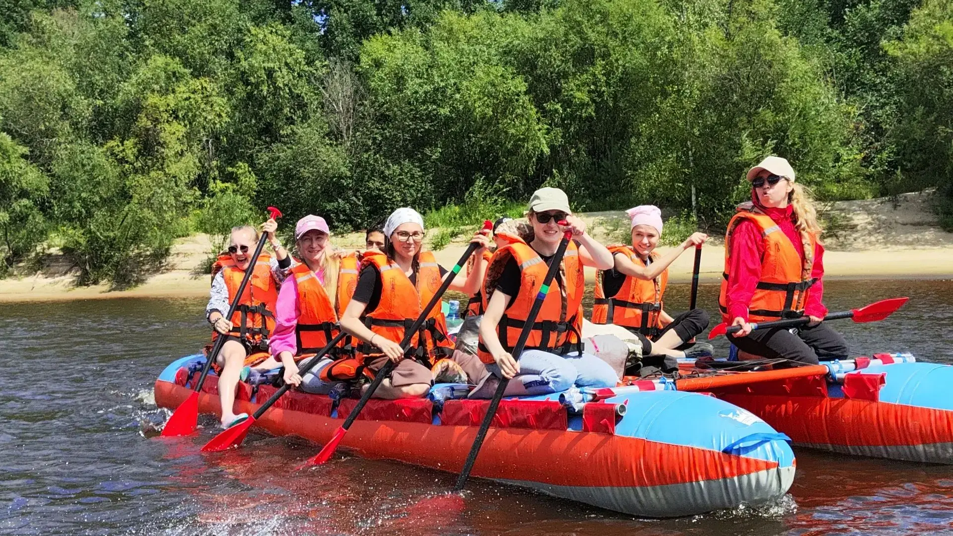 🌲 В ЭТИ ВЫХОДНЫЕ — КАТАМАРАНЫ, ЛЕС, РЕКА И КОСТЁР? 🛶