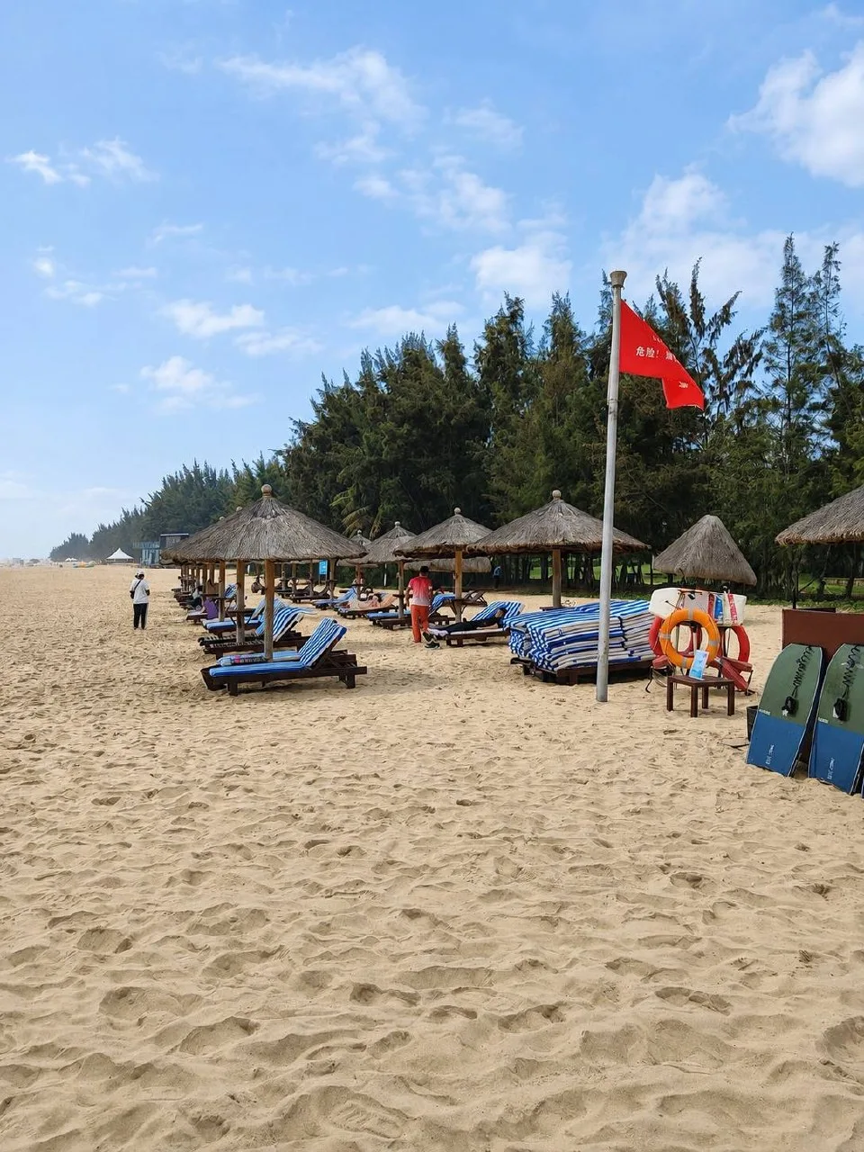 На курорте что самое главное? Чтобы пляж был хороший, согласны?🏖