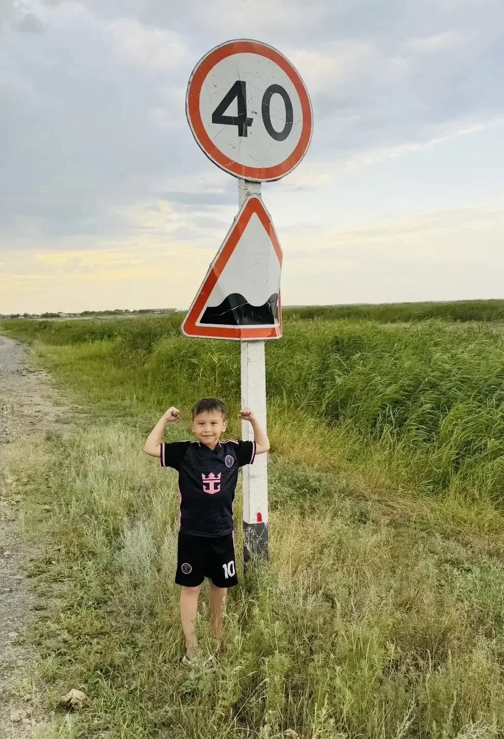40 лет это круто!  👍 С днем рождения, детский сад!