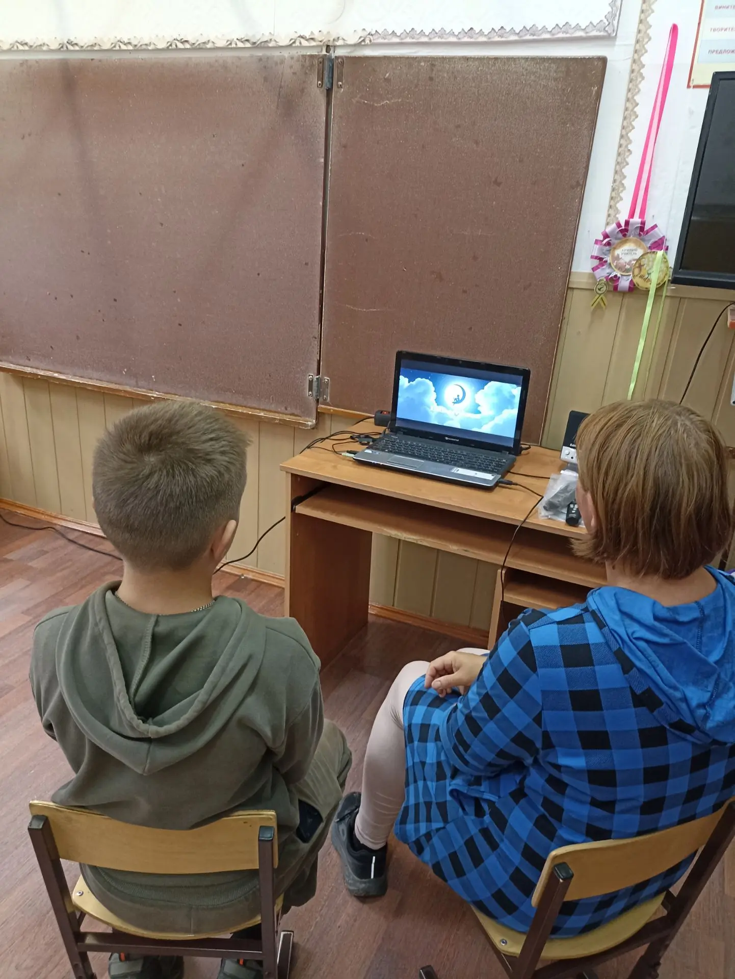 12 августа для ребят из отряда РВО " Дружина" организован просмотр мультфильма "Дикий р...