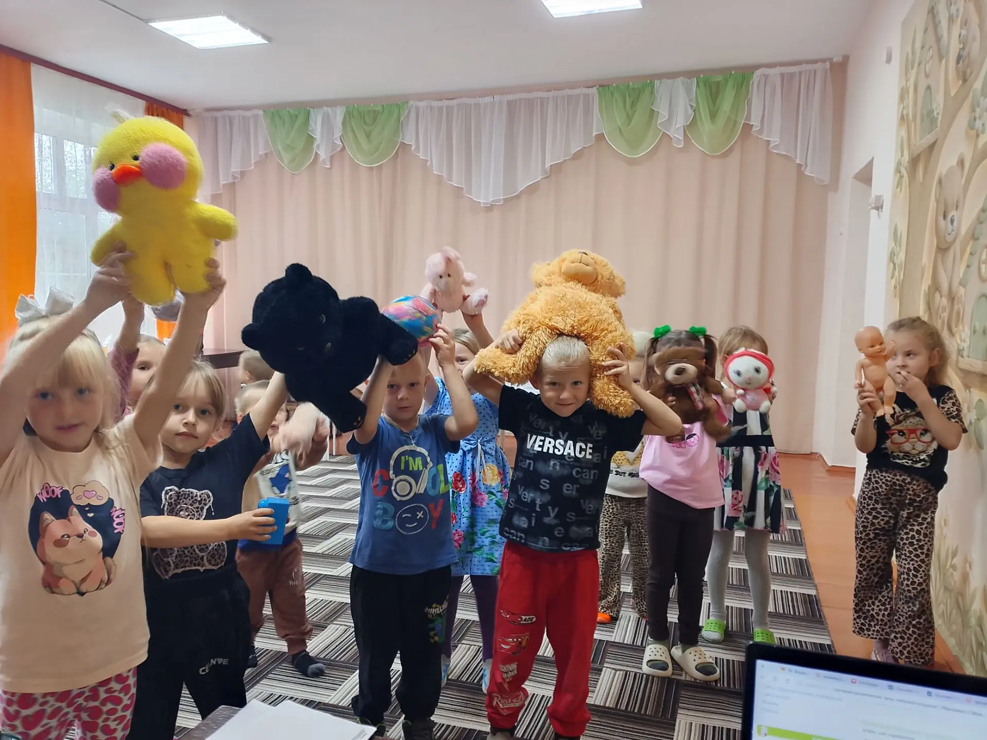 4 сентября в группе дошкольного образования прошёл весёлый и добрый праздник — «День лю...