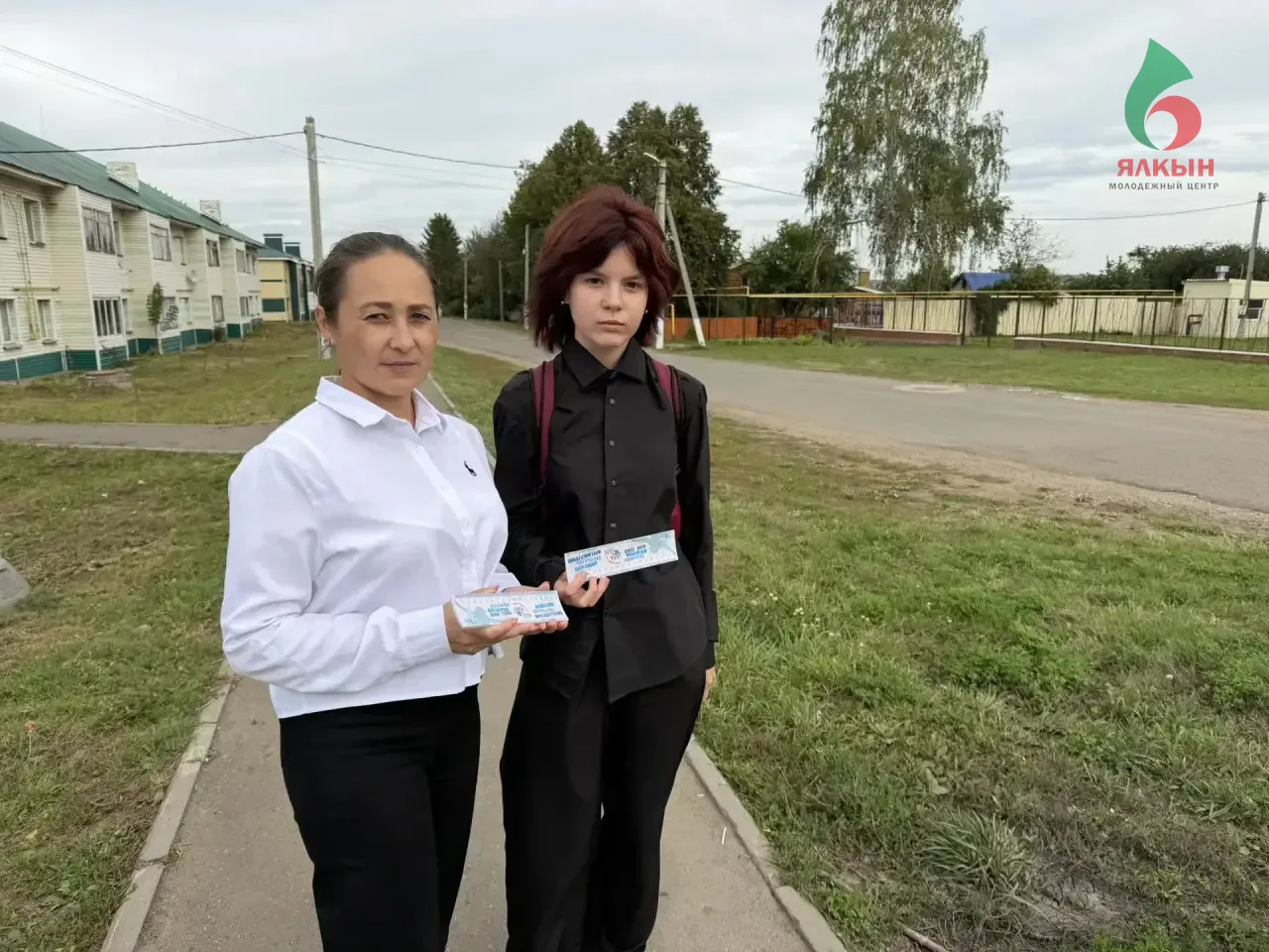 Специалисты молодежного центра "Ялкын" провели важную акцию "Детский телефон доверия".