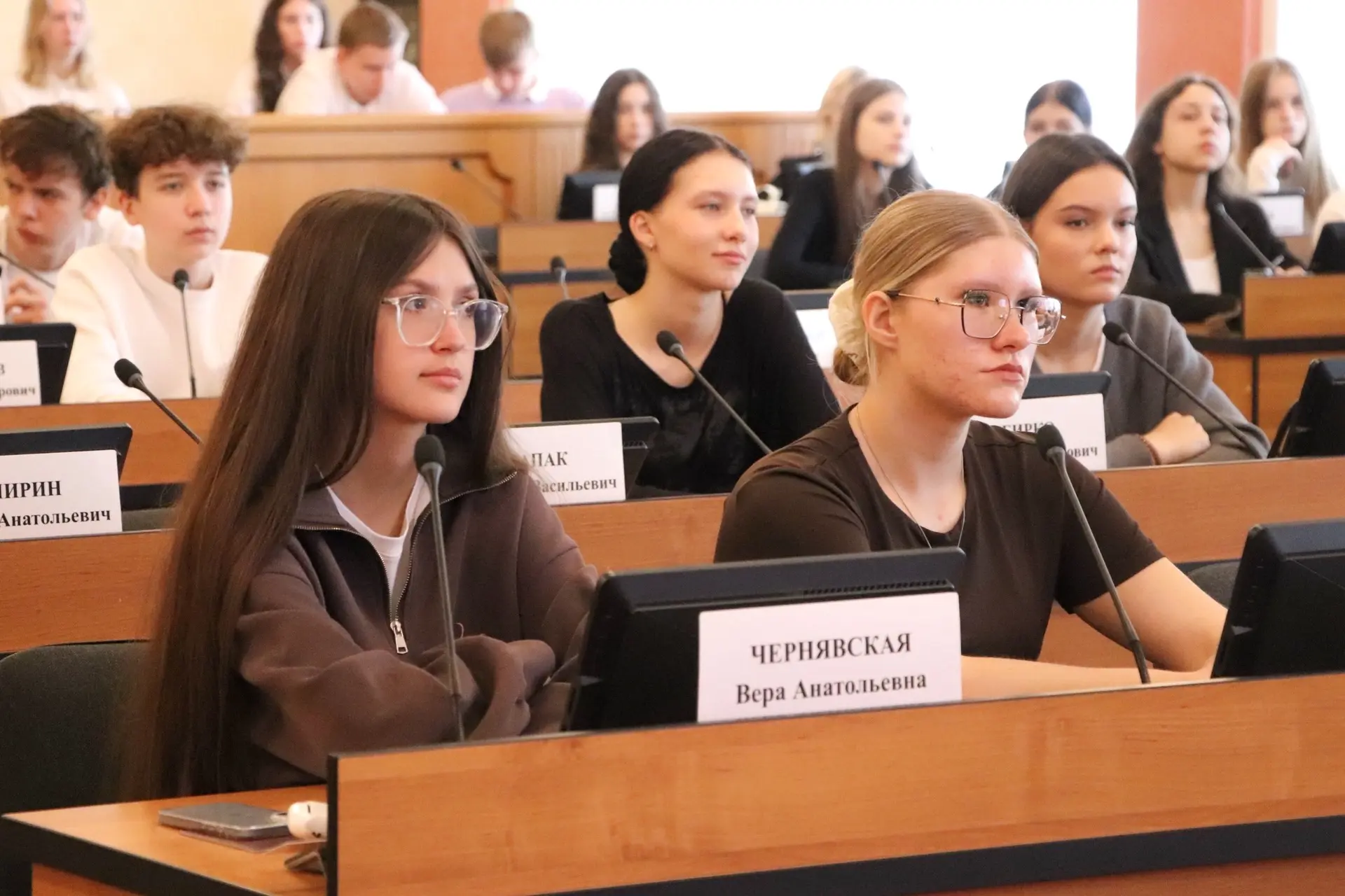 🎓 Молодежь Ярославля продолжает знакомиться с системой местного самоуправления  Сегодня в муниципали